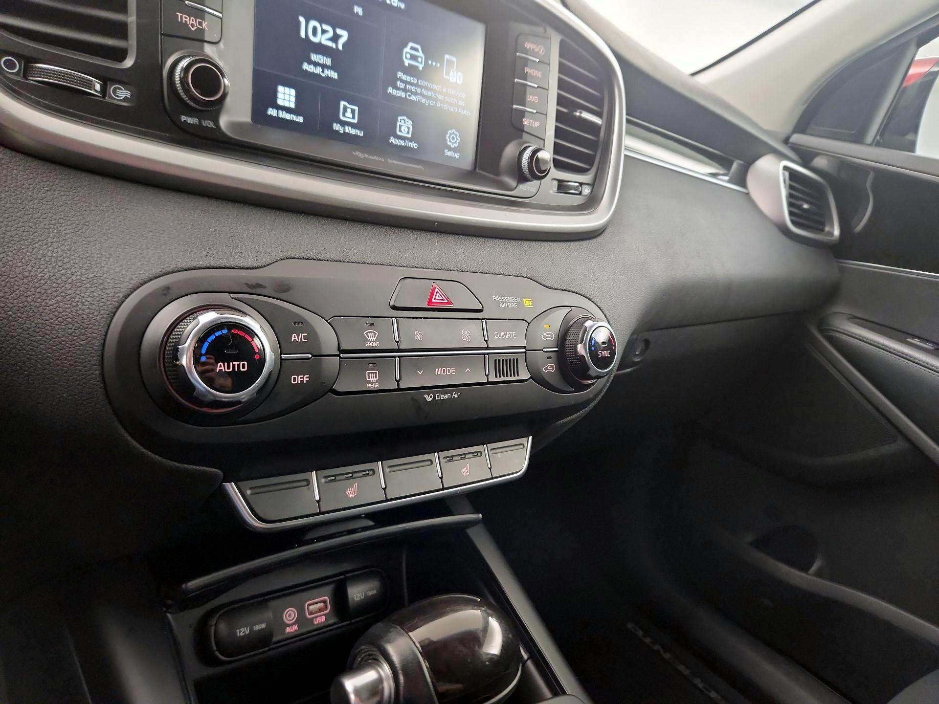 Thumbnail: 2017 Kia Sorento - 14