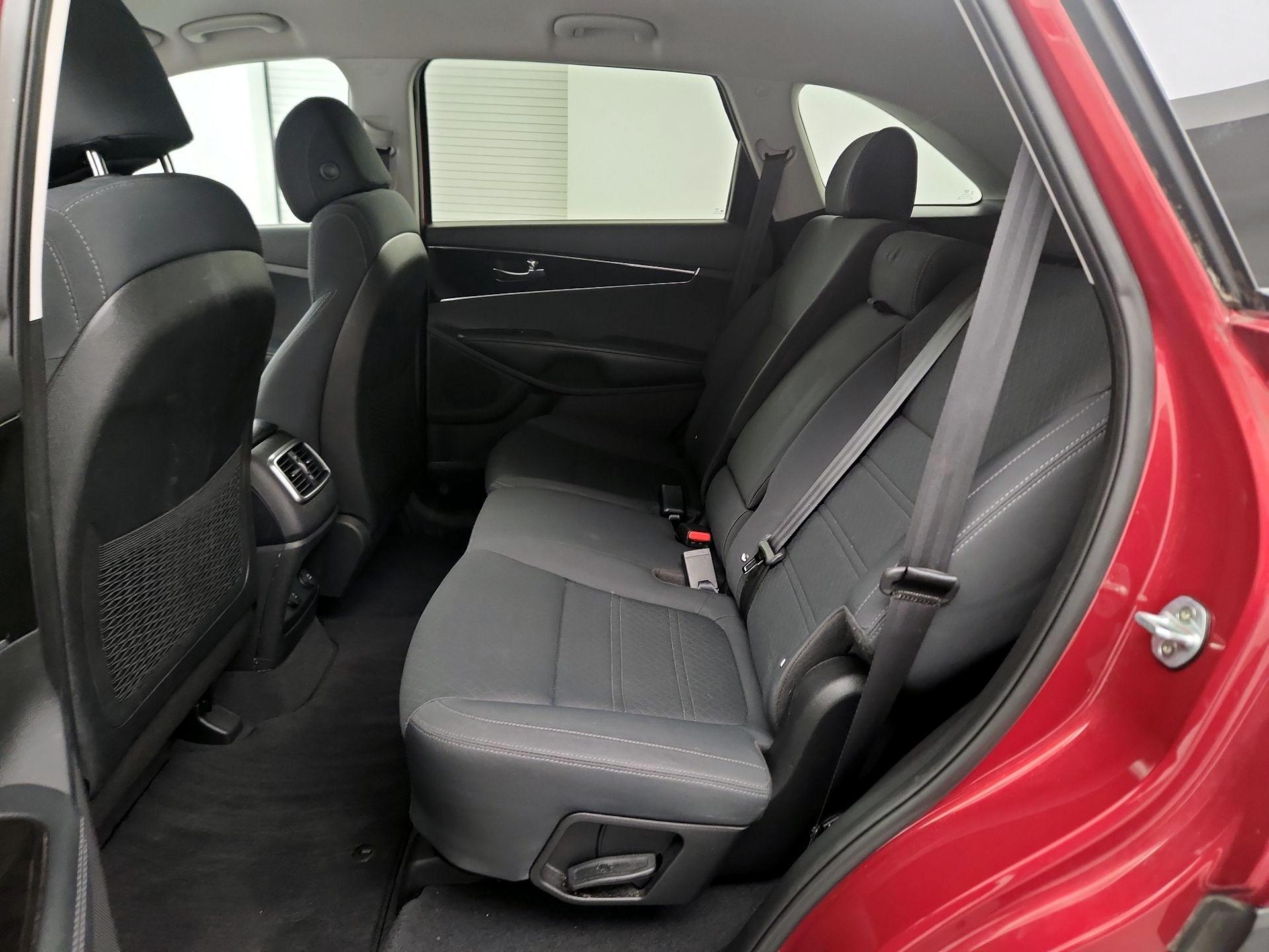 Thumbnail: 2017 Kia Sorento - 17