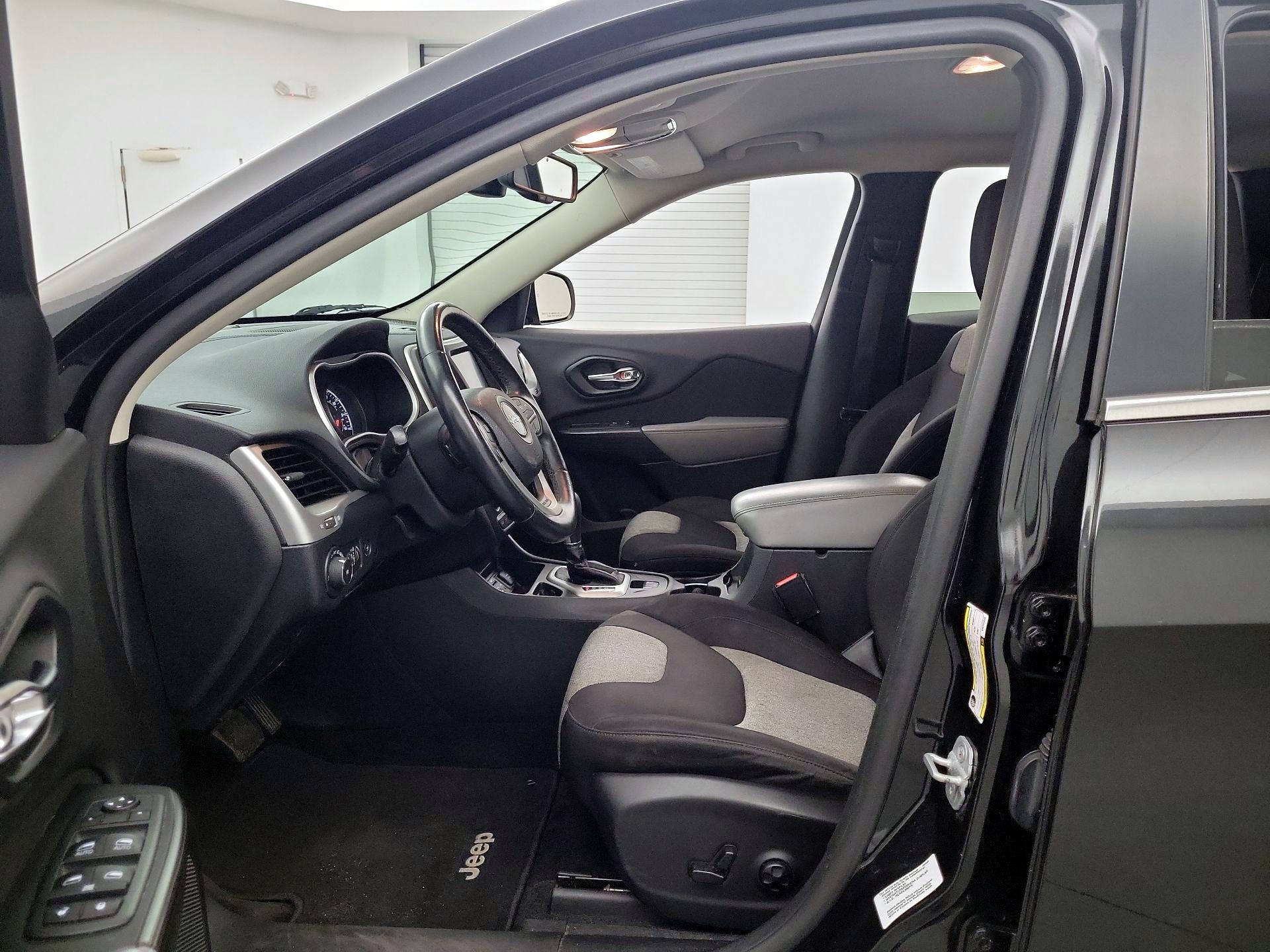 Thumbnail: 2014 Jeep Cherokee - 9