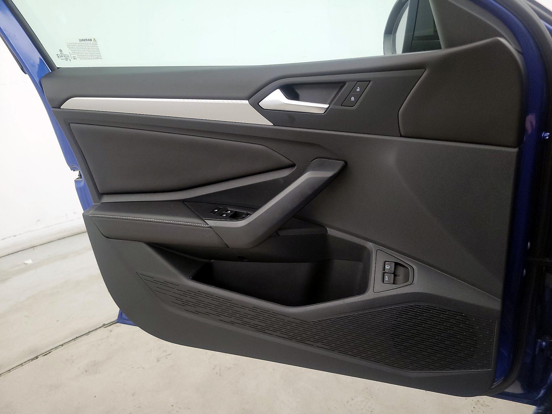 Thumbnail: 2024 Volkswagen Jetta - 12