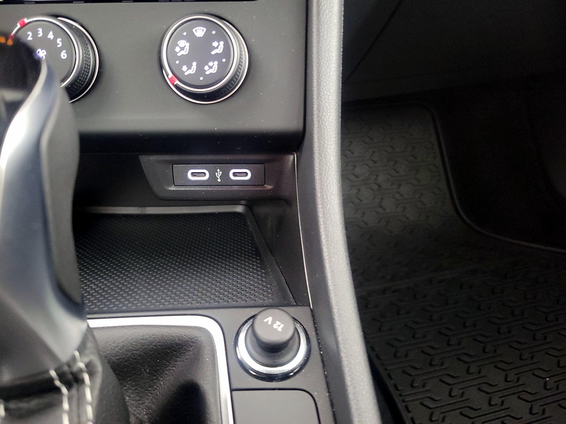 Thumbnail: 2024 Volkswagen Jetta - 18