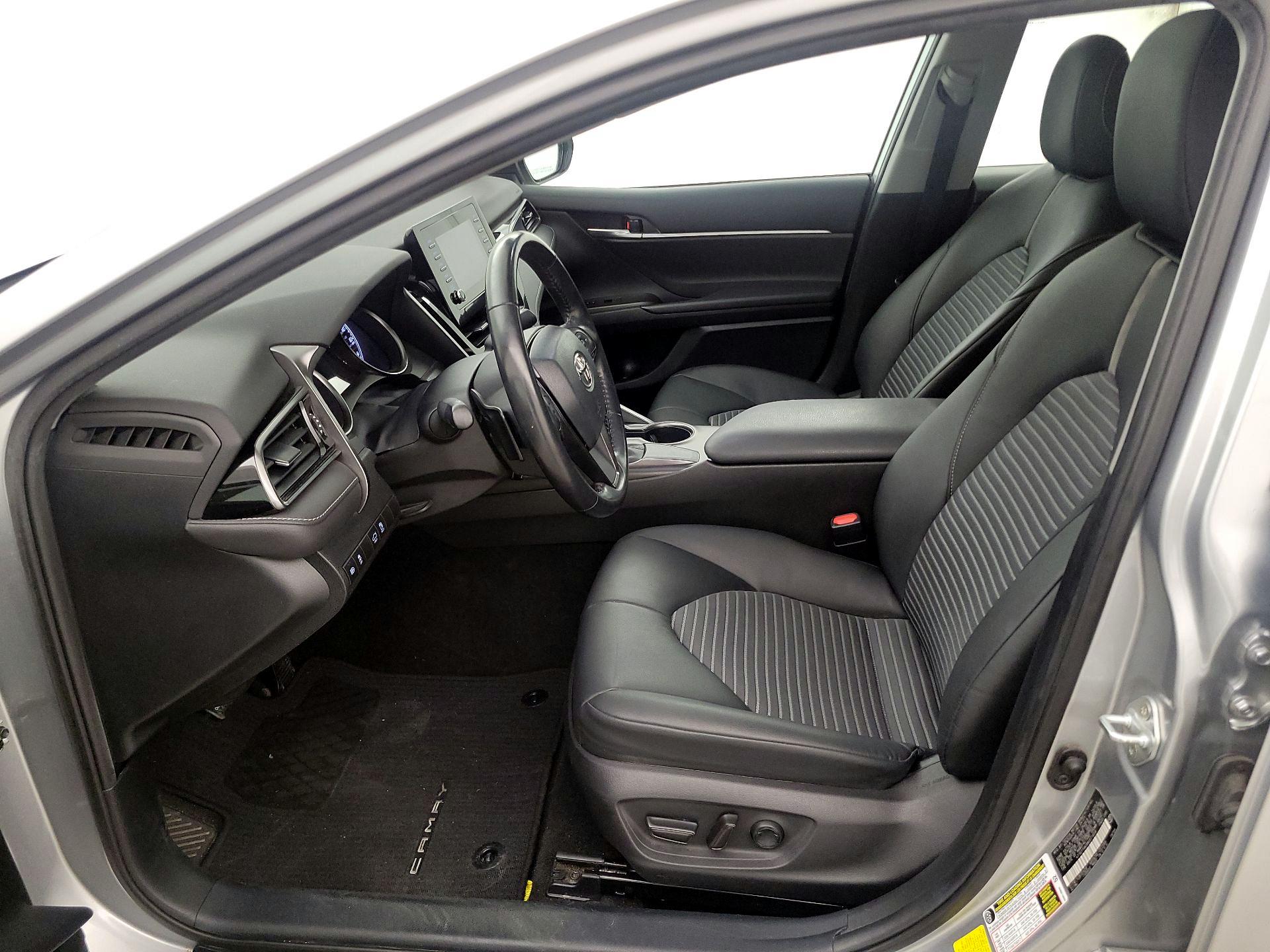 Thumbnail: 2021 Toyota Camry - 11