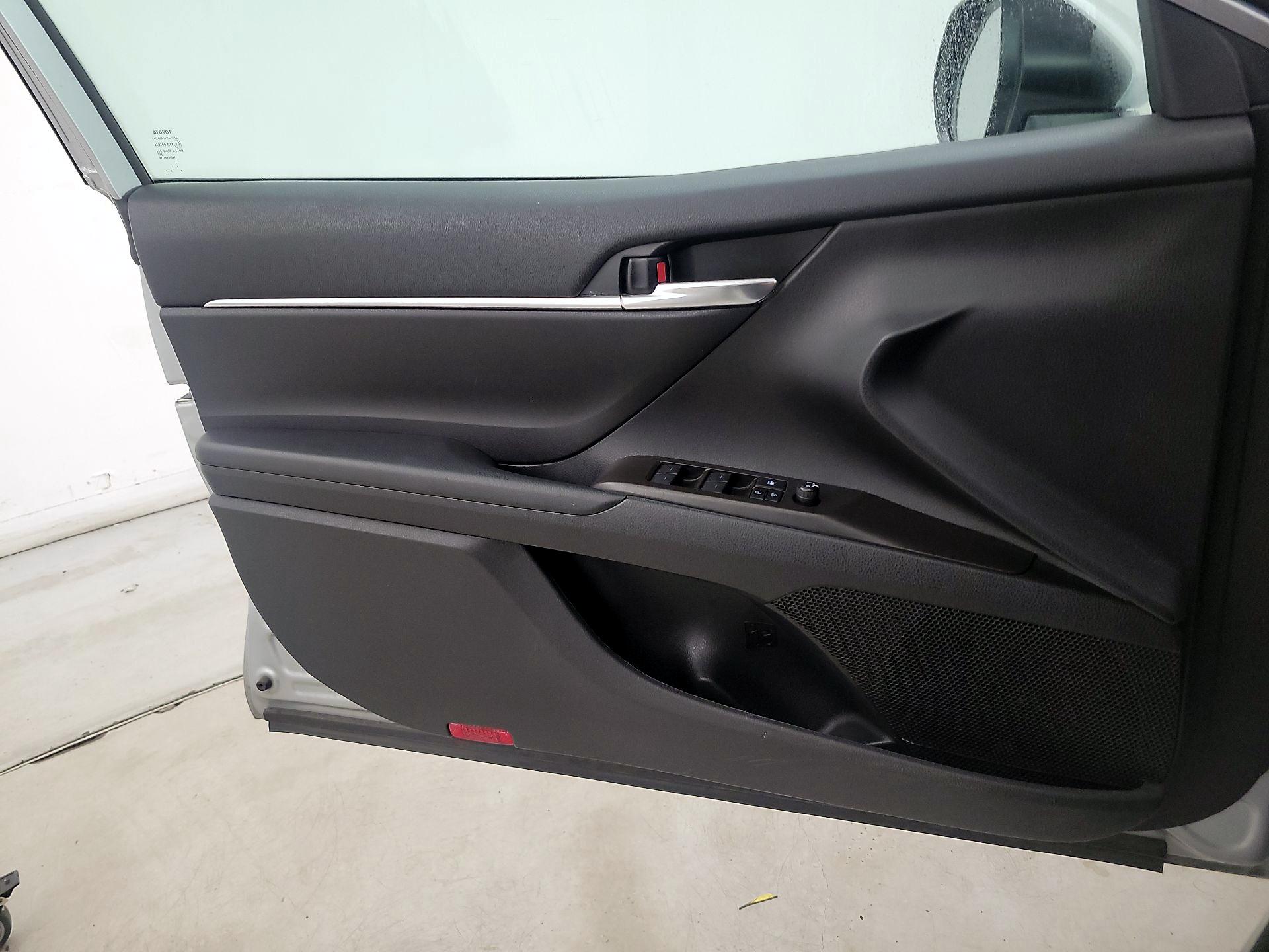 Thumbnail: 2021 Toyota Camry - 12