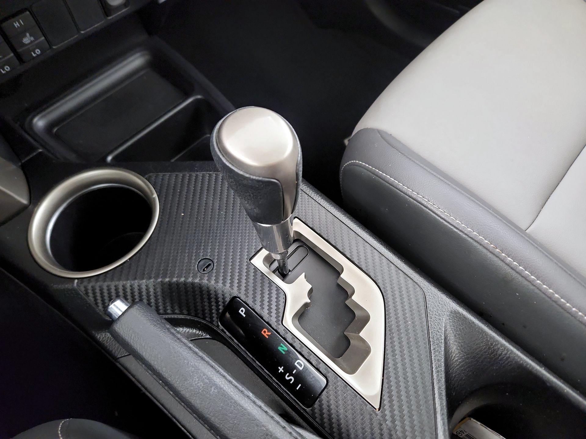 Thumbnail: 2015 Toyota RAV4 - 15