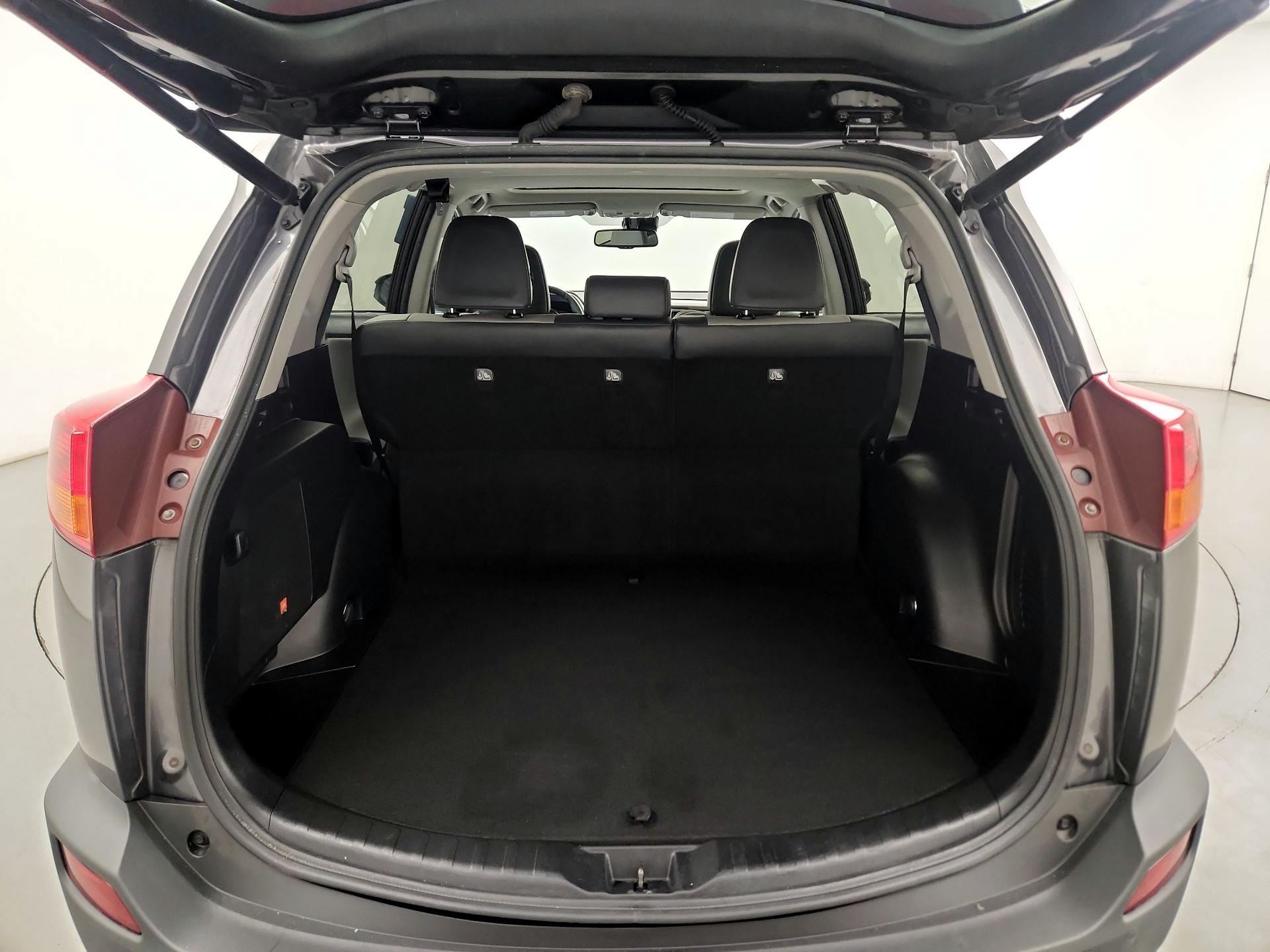 Thumbnail: 2015 Toyota RAV4 - 19