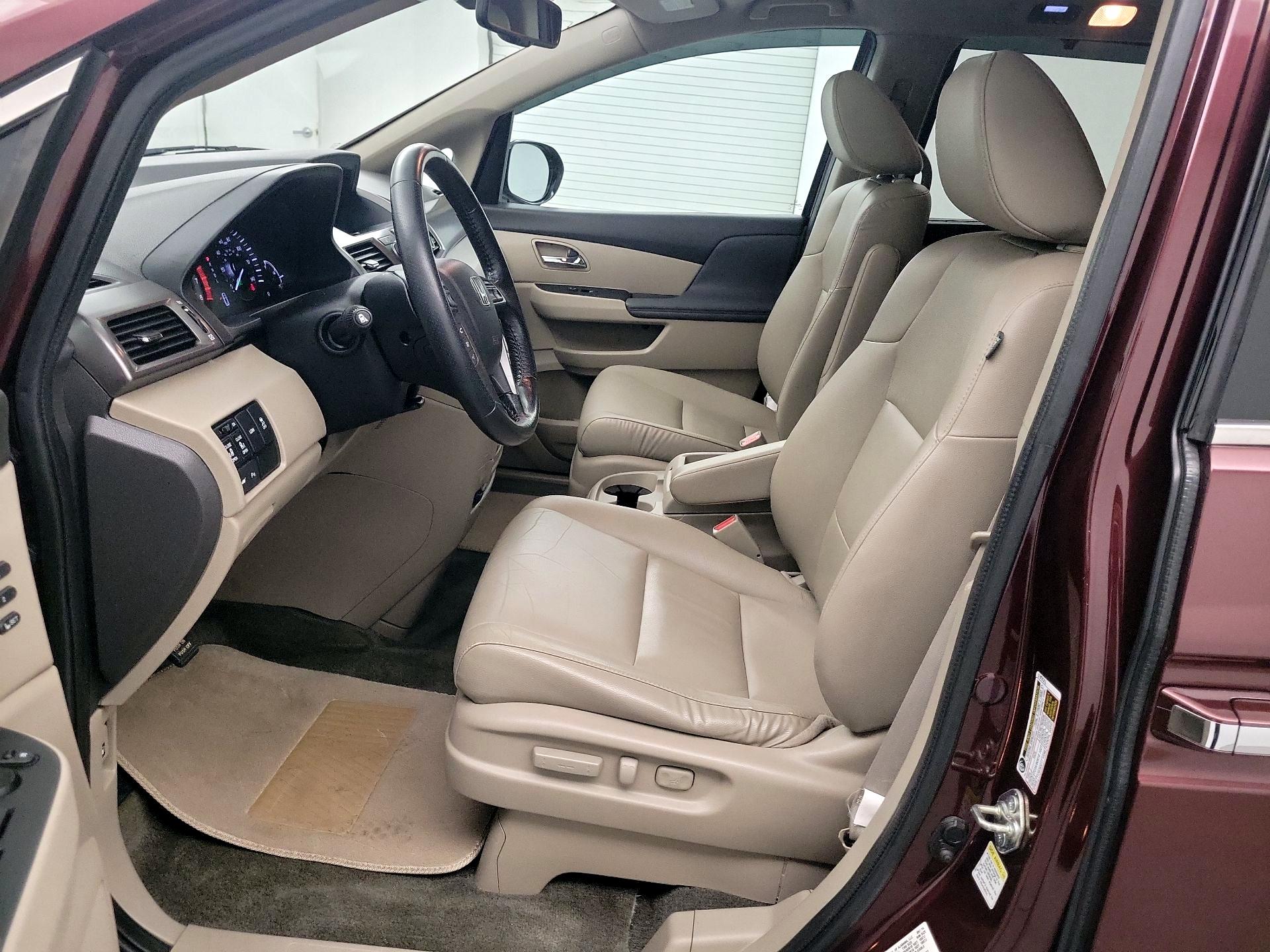 Thumbnail: 2015 Honda Odyssey - 9