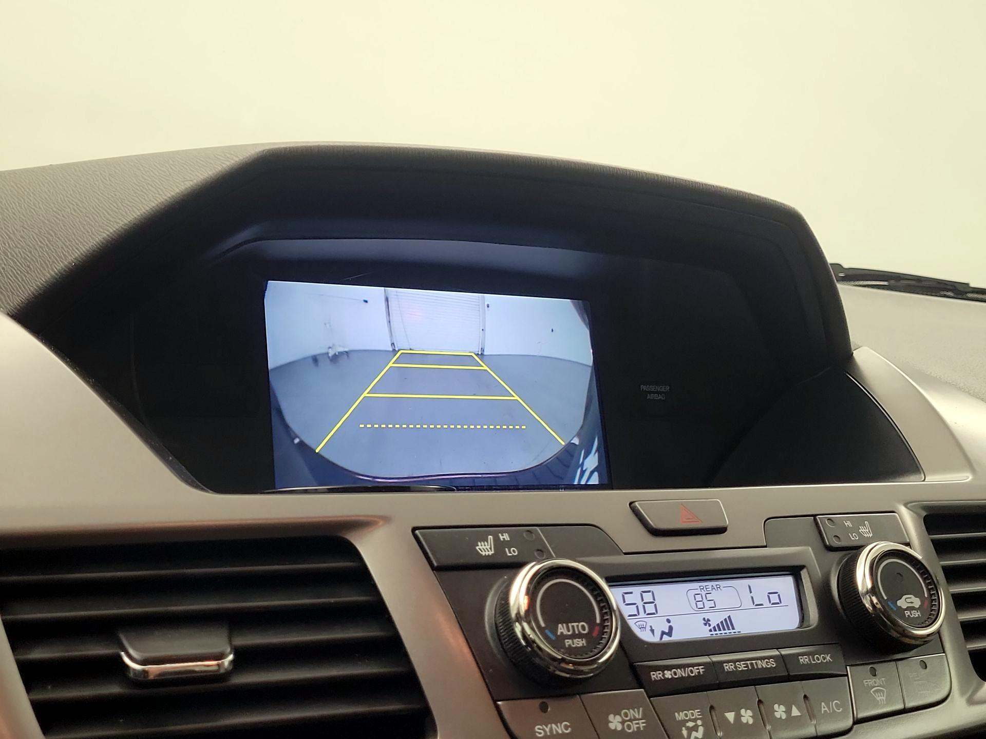 Thumbnail: 2015 Honda Odyssey - 13