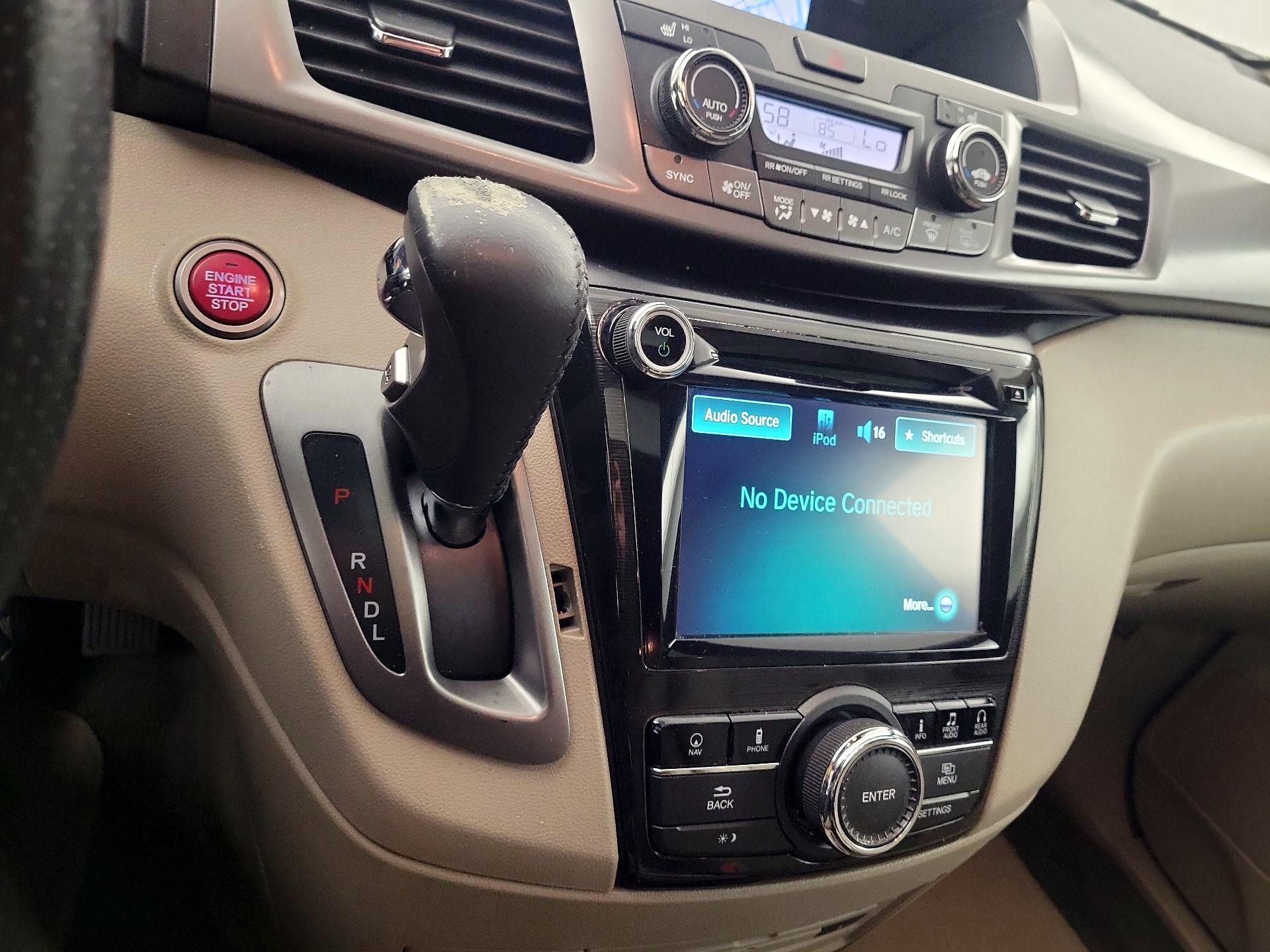 Thumbnail: 2015 Honda Odyssey - 16
