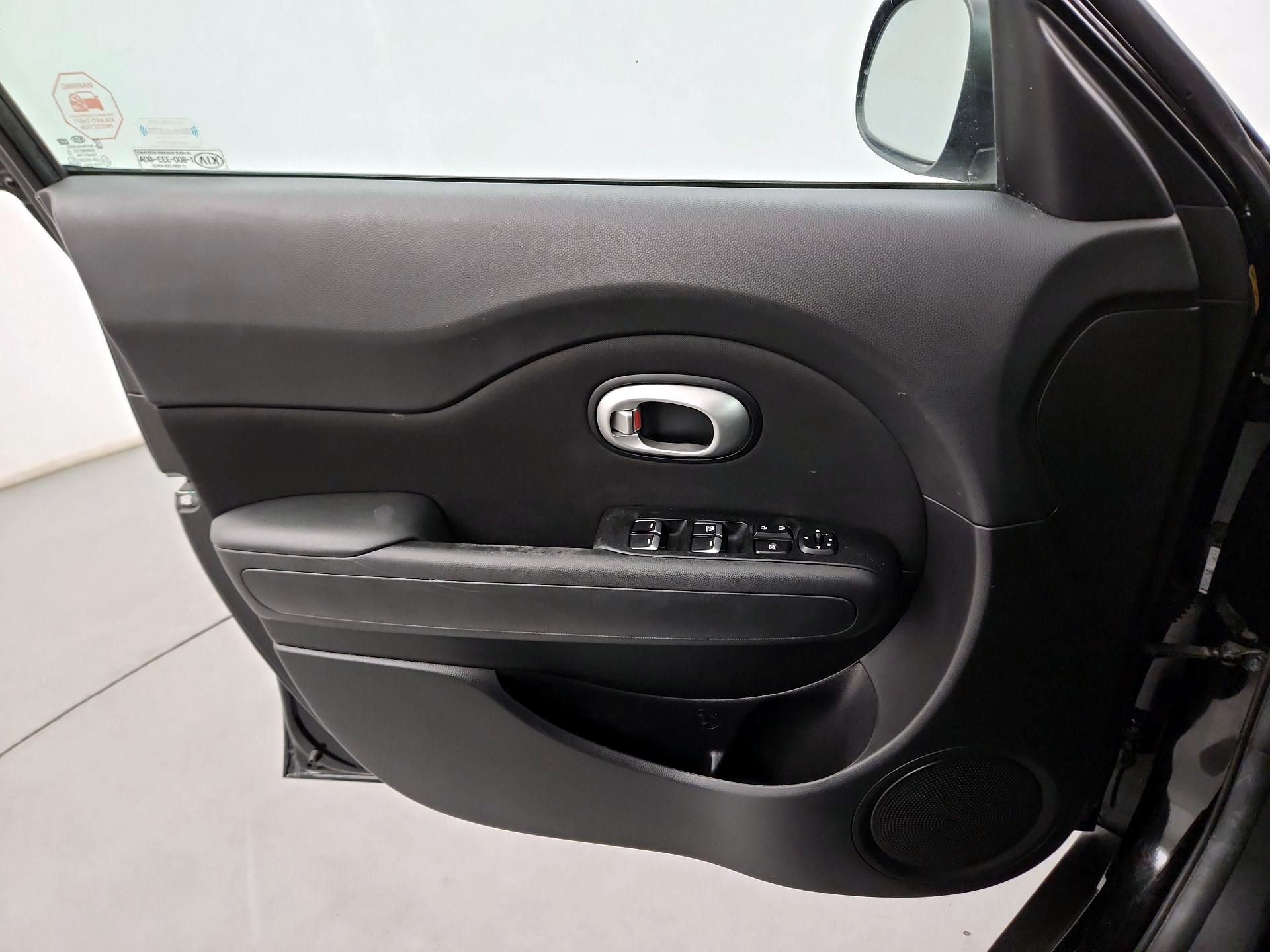 Thumbnail: 2017 Kia Soul - 10