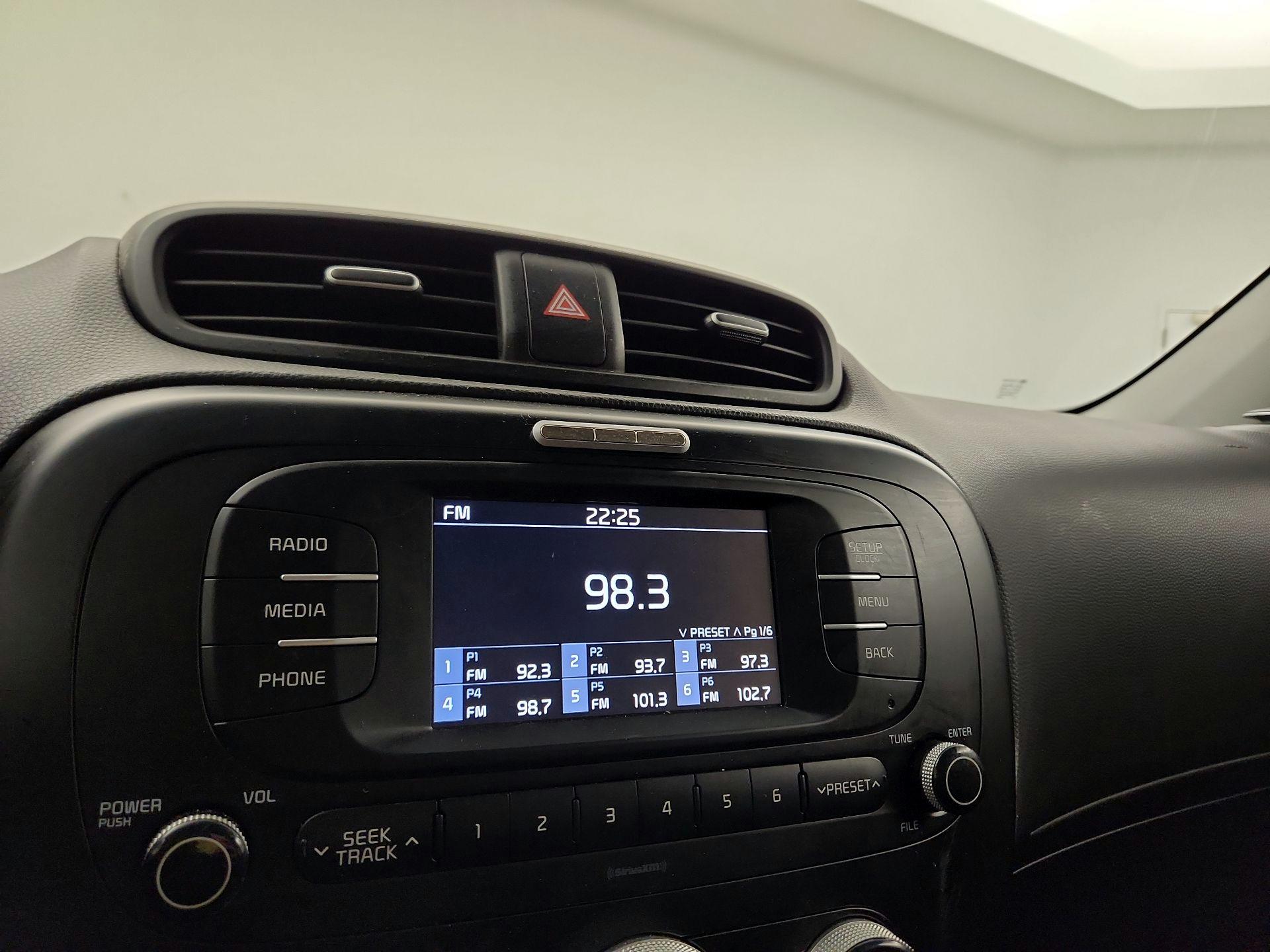 Thumbnail: 2017 Kia Soul - 12