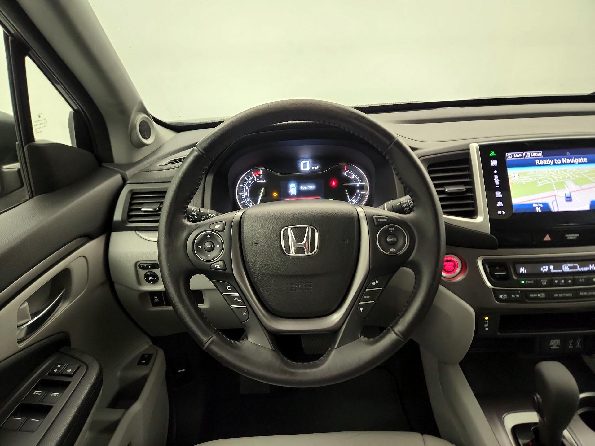 Thumbnail: 2016 Honda Pilot - 10