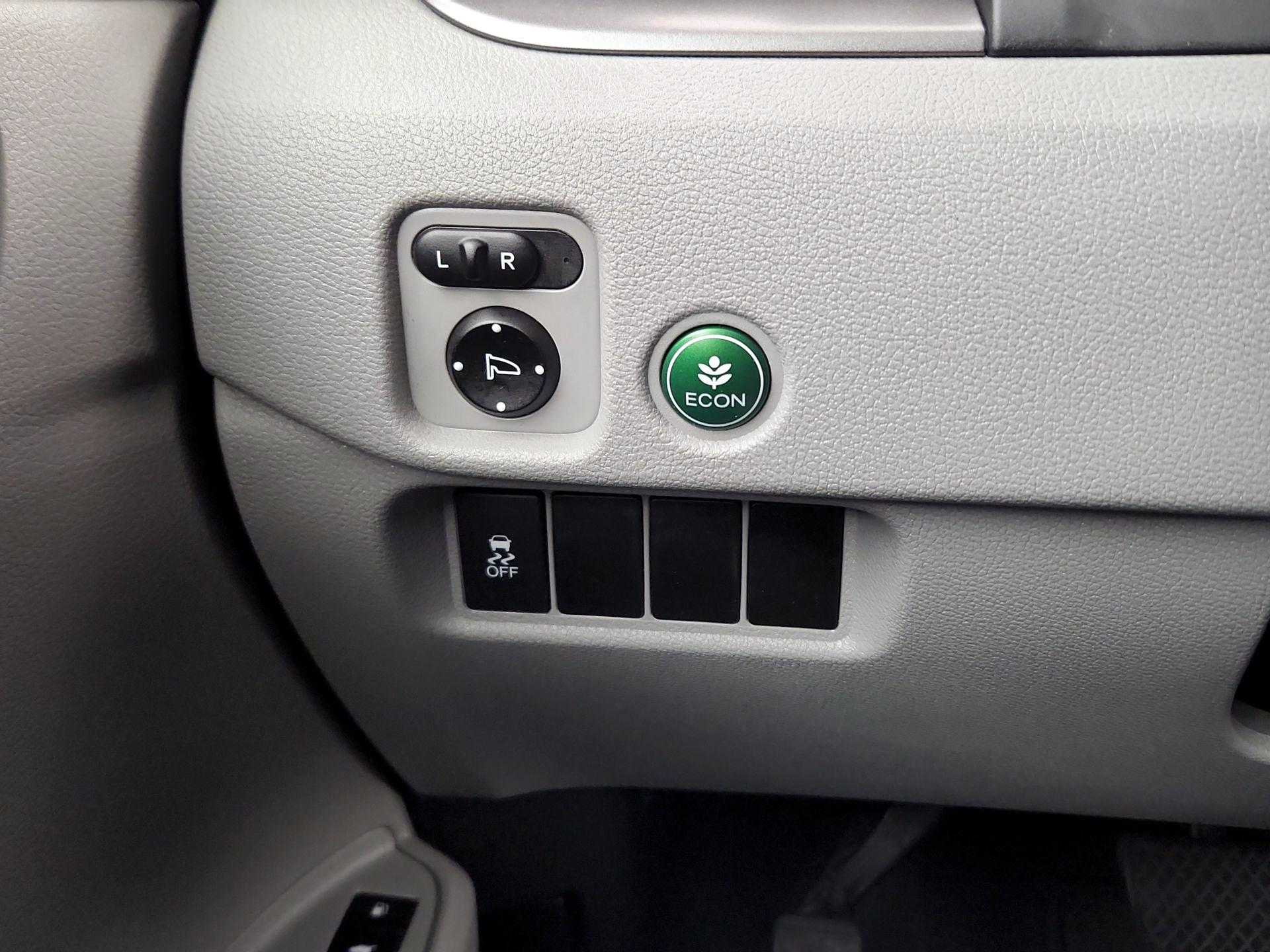 Thumbnail: 2016 Honda Pilot - 13