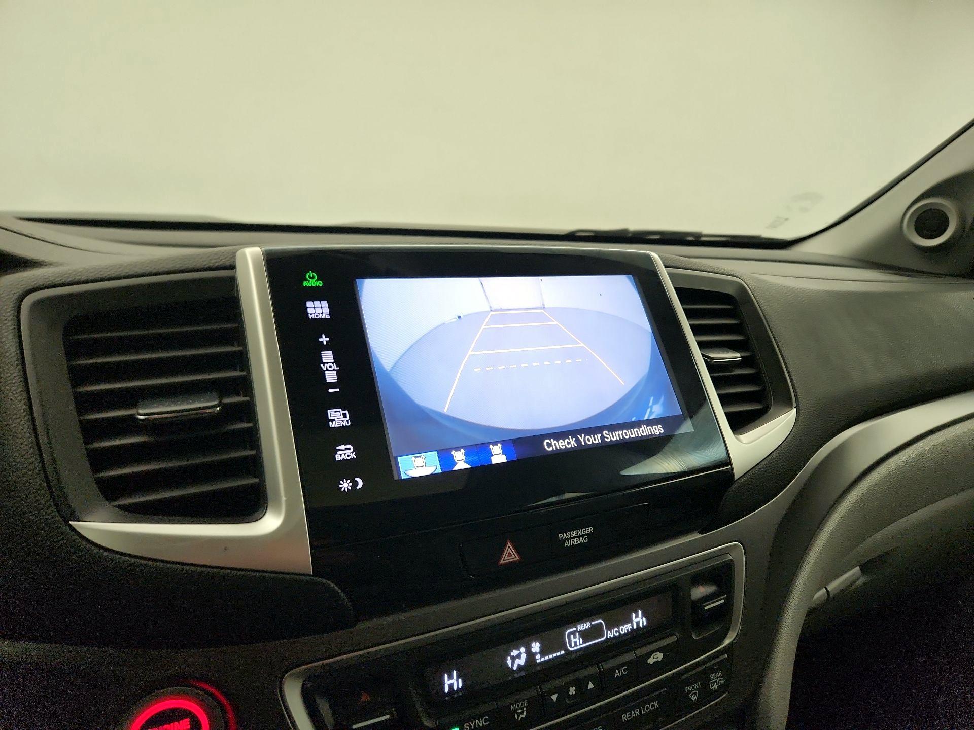 Thumbnail: 2016 Honda Pilot - 15