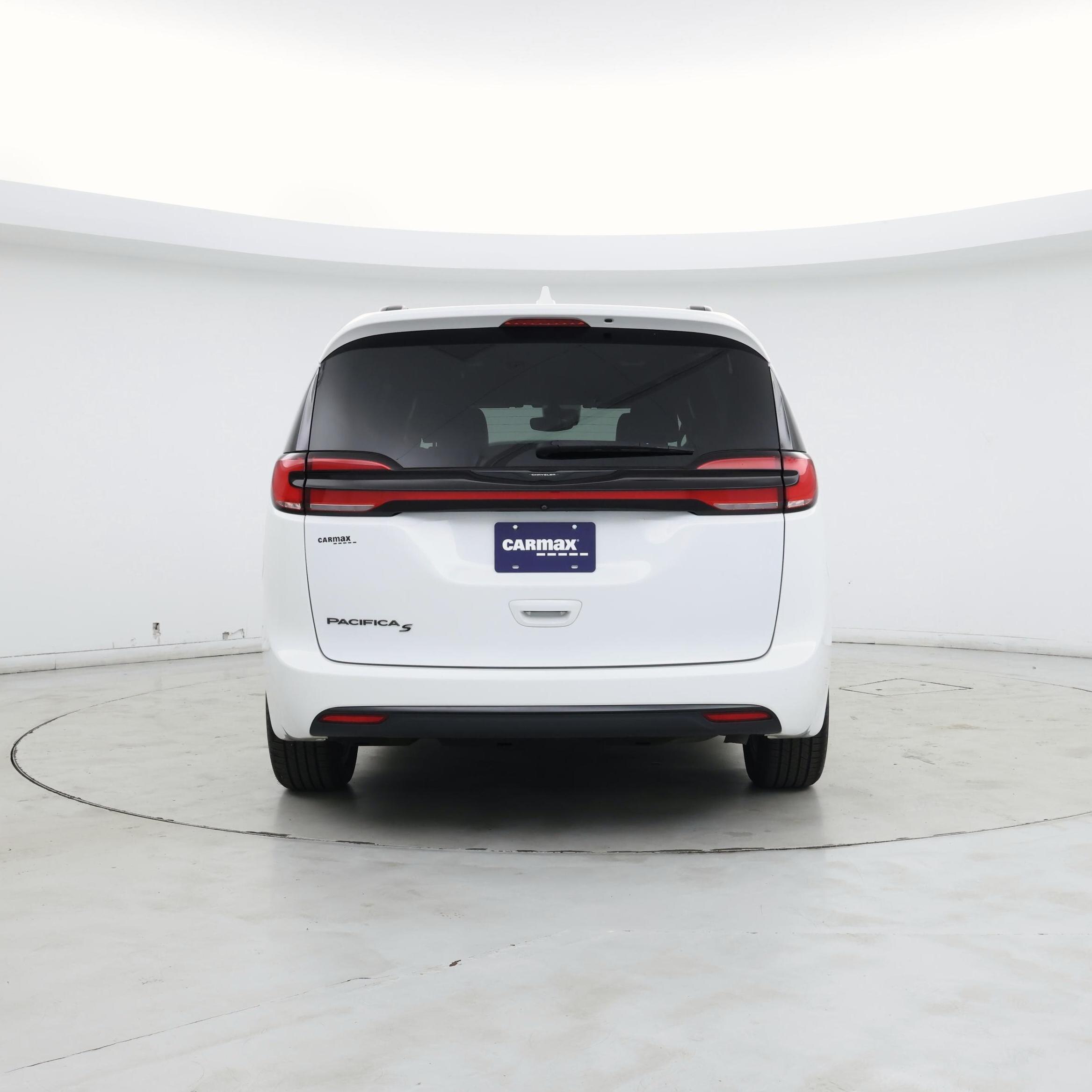 Thumbnail: 2022 Chrysler Pacifica - 6