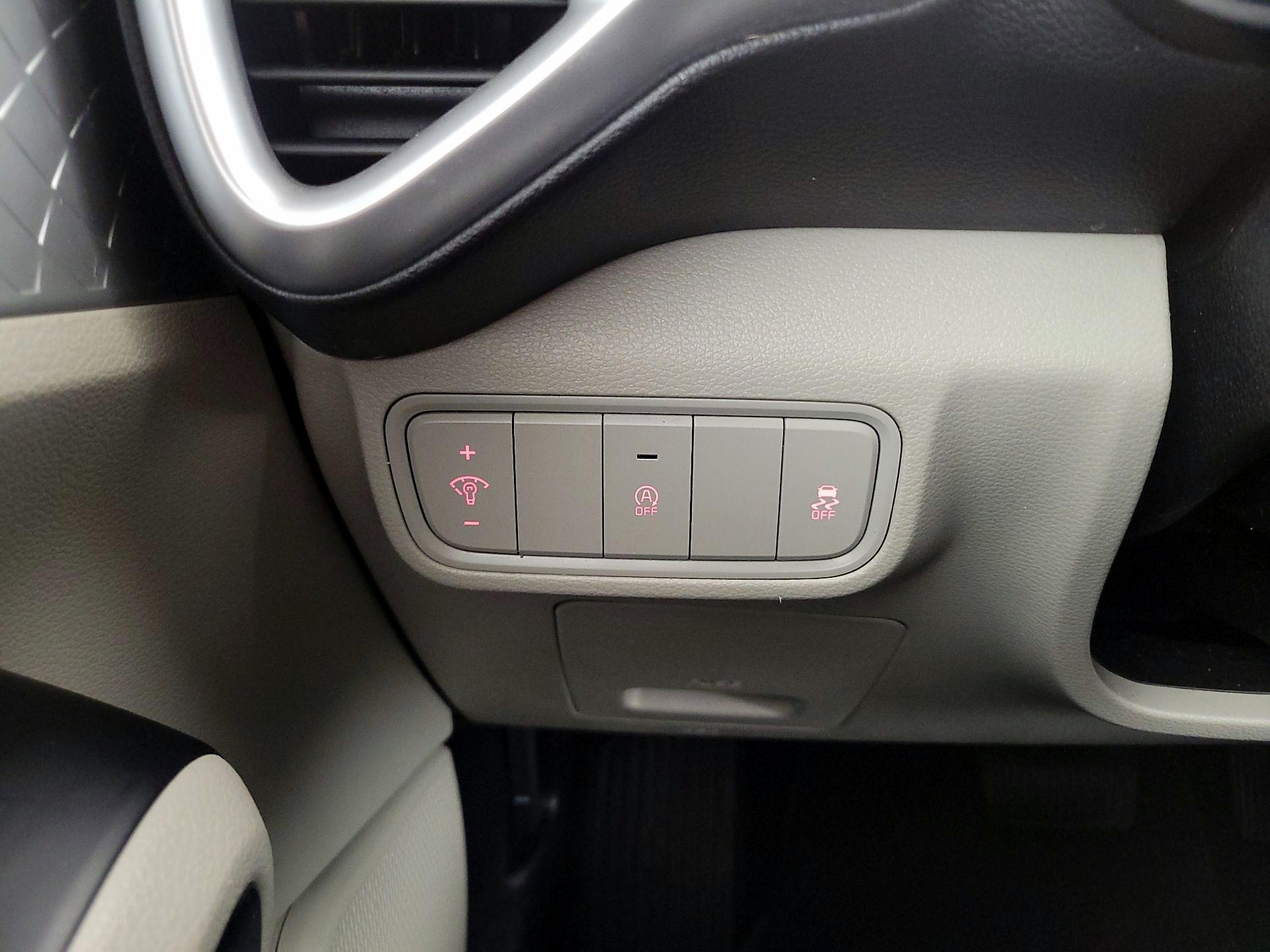 Thumbnail: 2020 Kia Soul - 13