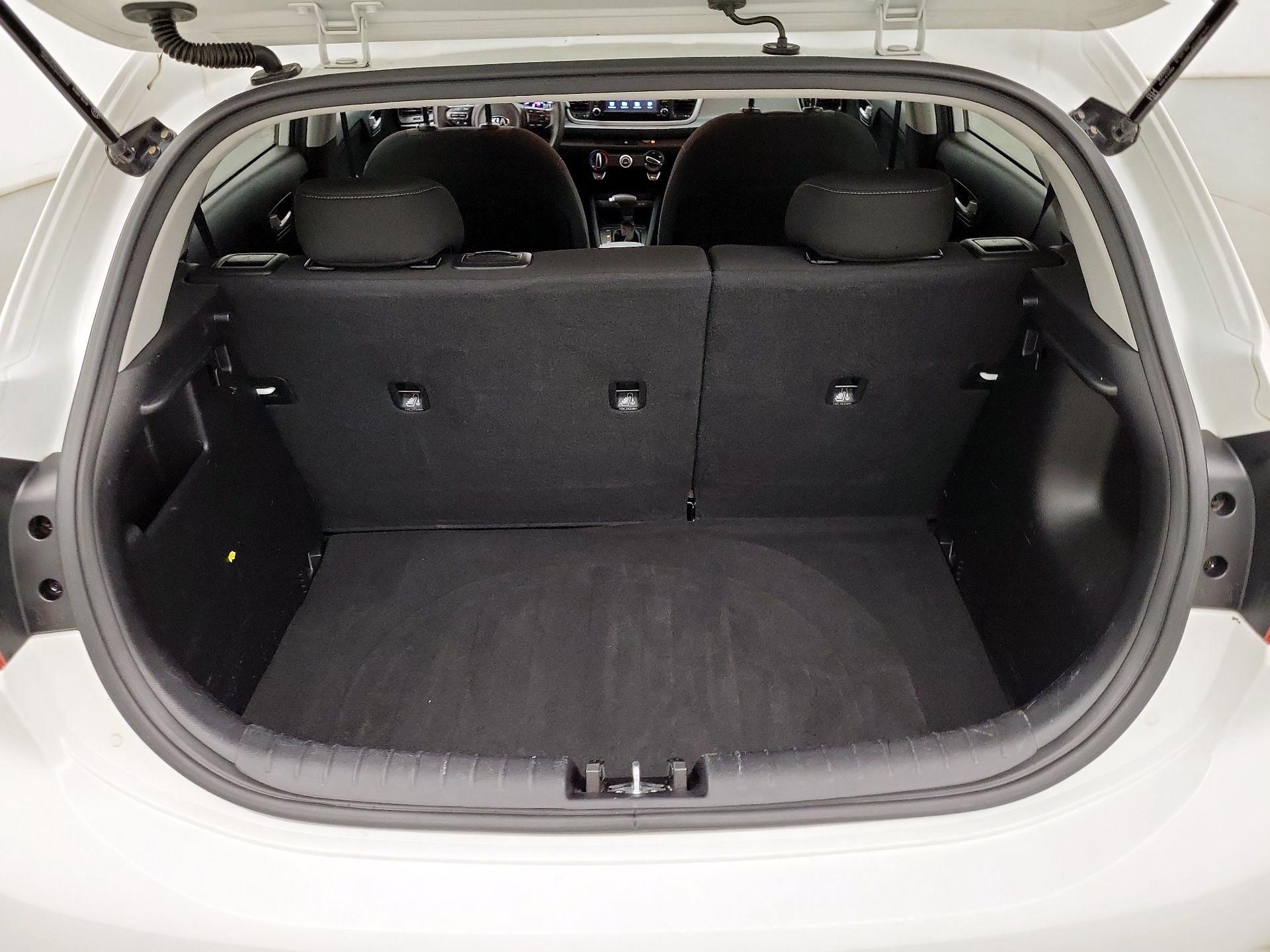 Thumbnail: 2019 Kia Rio5 - 18