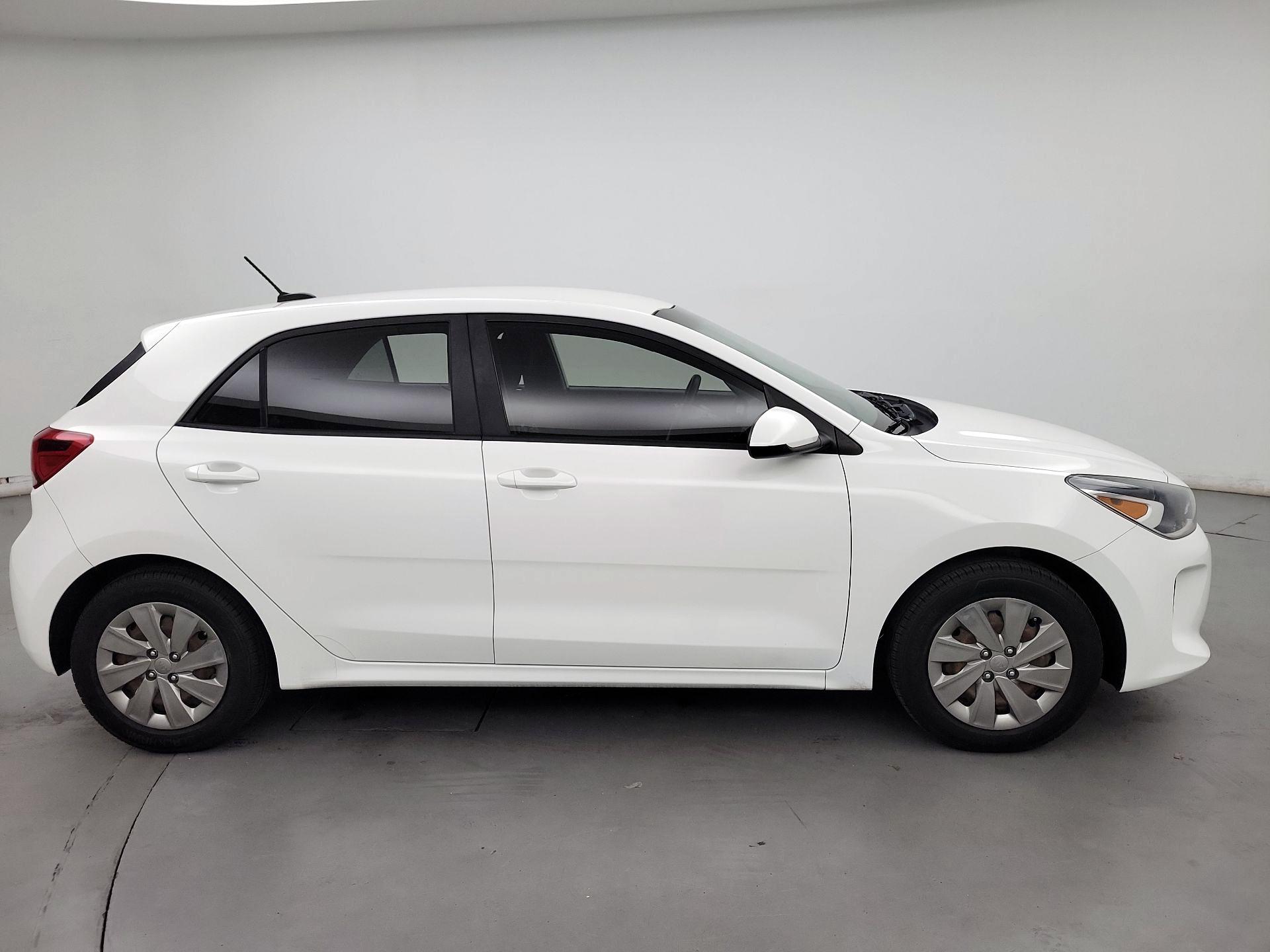 Thumbnail: 2019 Kia Rio5 - 4