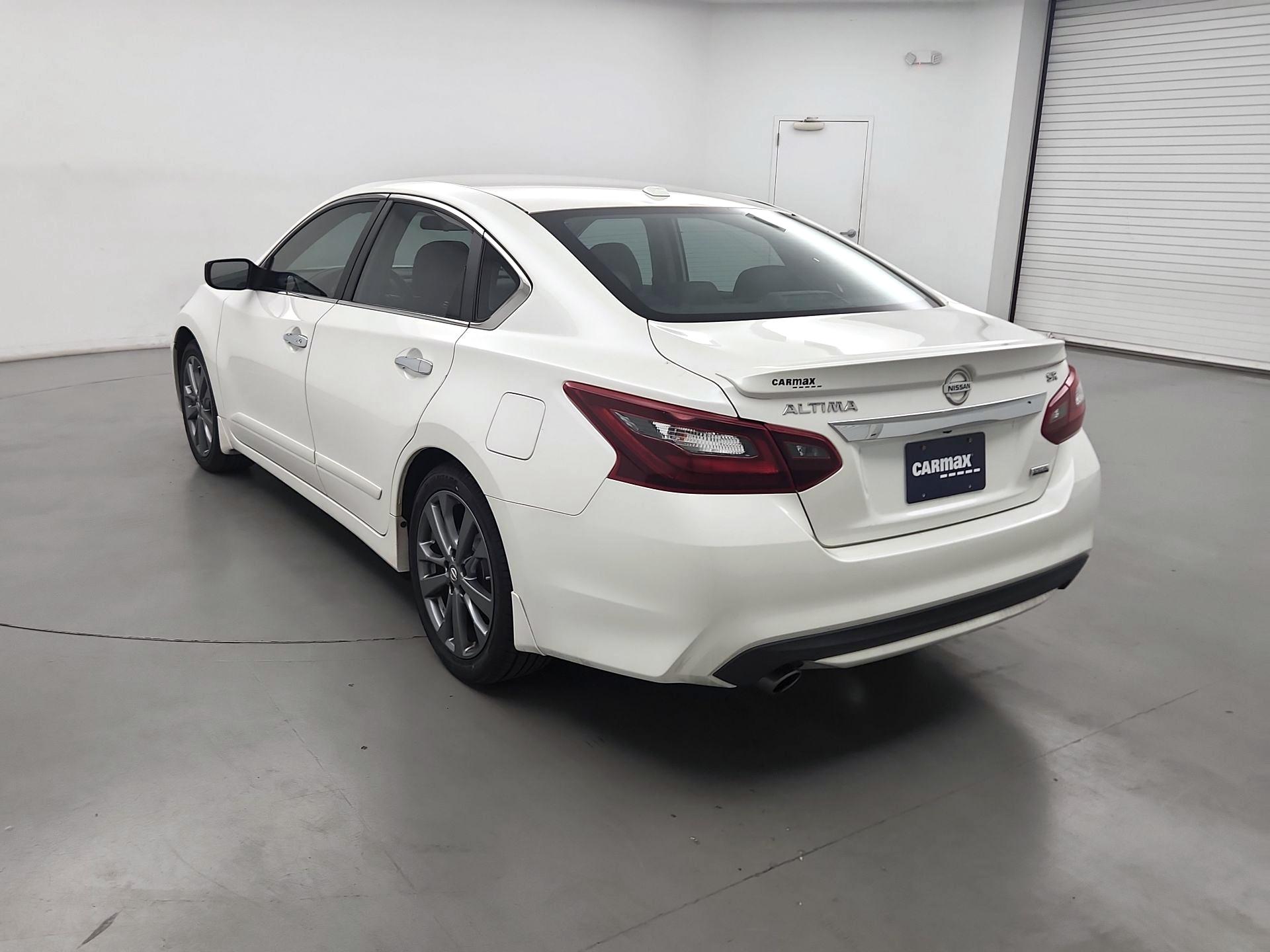 Thumbnail: 2018 Nissan Altima - 7