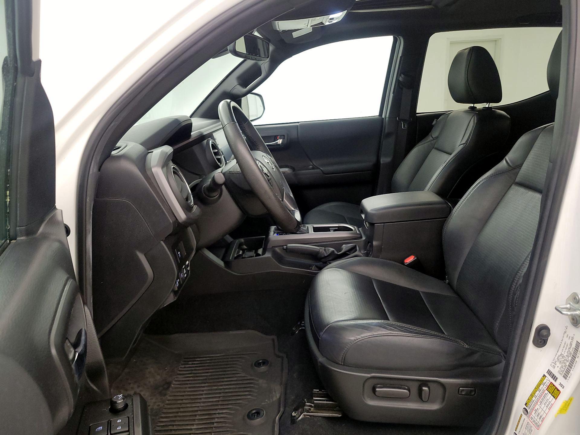 Thumbnail: 2022 Toyota Tacoma - 11