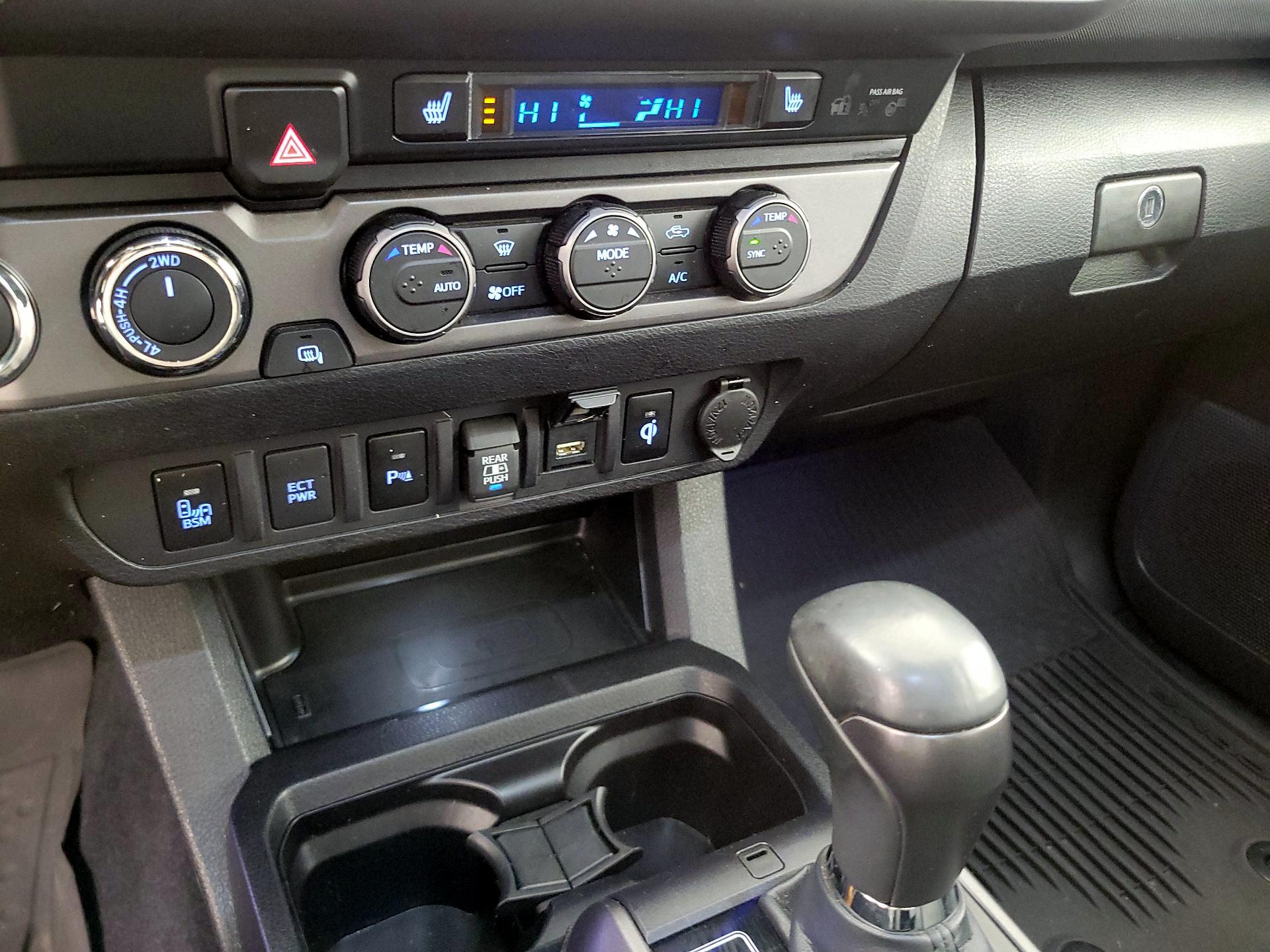 Thumbnail: 2022 Toyota Tacoma - 17