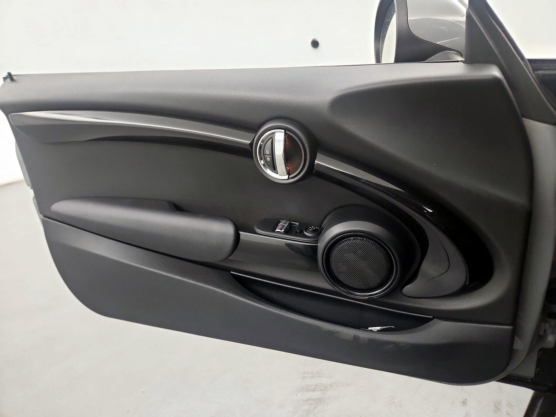 Thumbnail: 2019 MINI Cooper Hardtop - 10