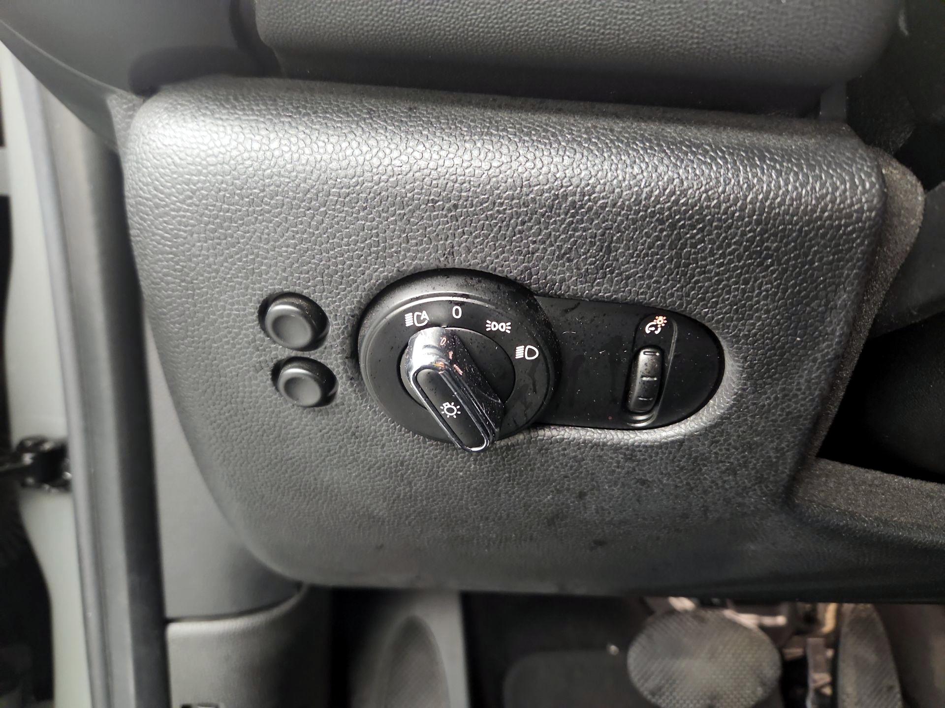 Thumbnail: 2019 MINI Cooper Hardtop - 11