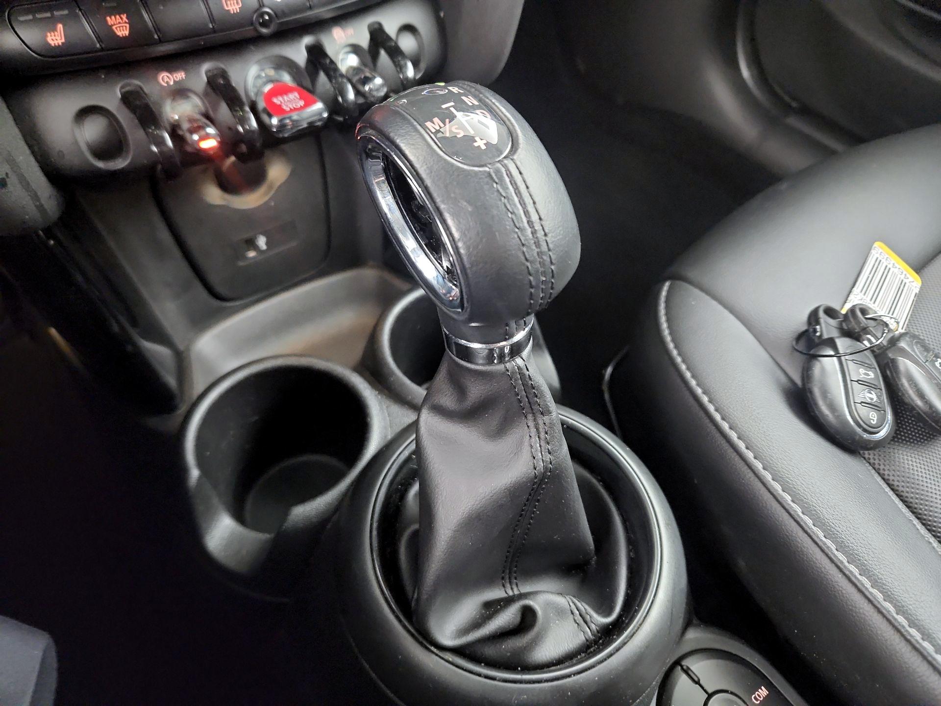 Thumbnail: 2019 MINI Cooper Hardtop - 15