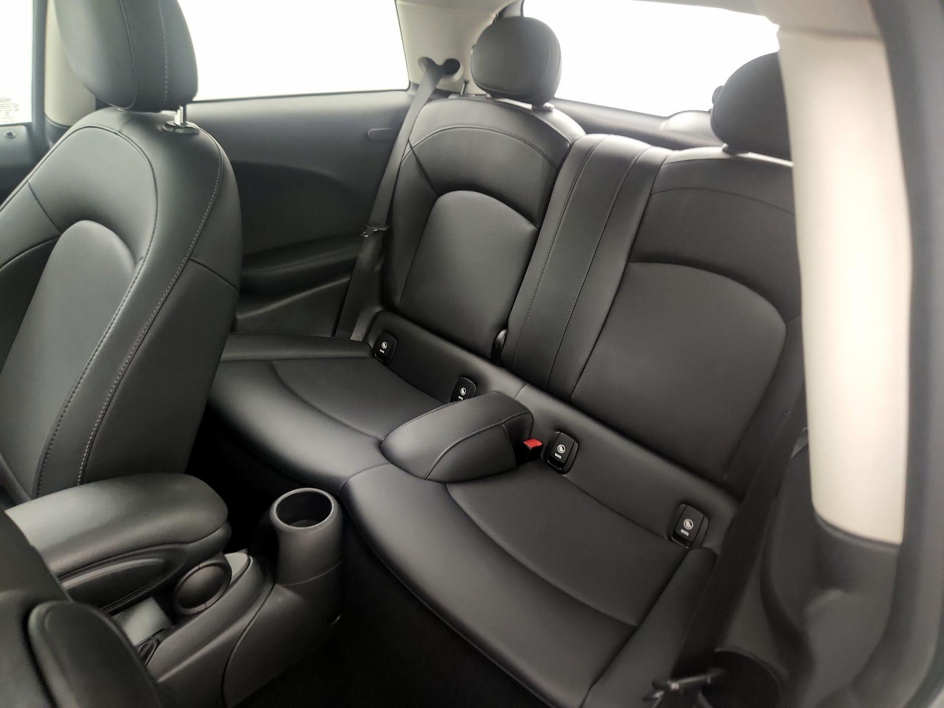 Thumbnail: 2019 MINI Cooper Hardtop - 18