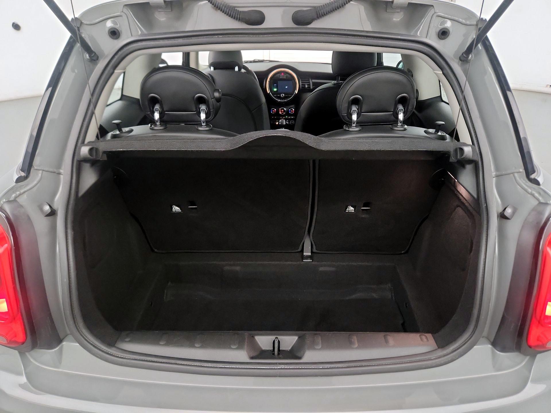 Thumbnail: 2019 MINI Cooper Hardtop - 19