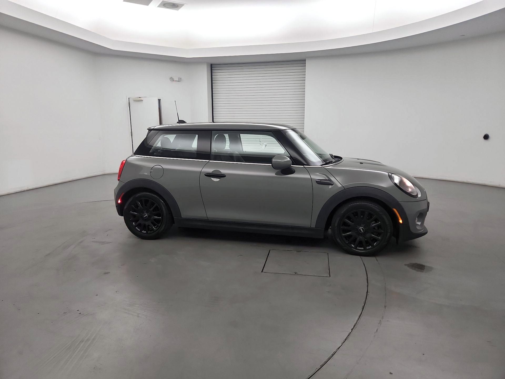 Thumbnail: 2019 MINI Cooper Hardtop - 4