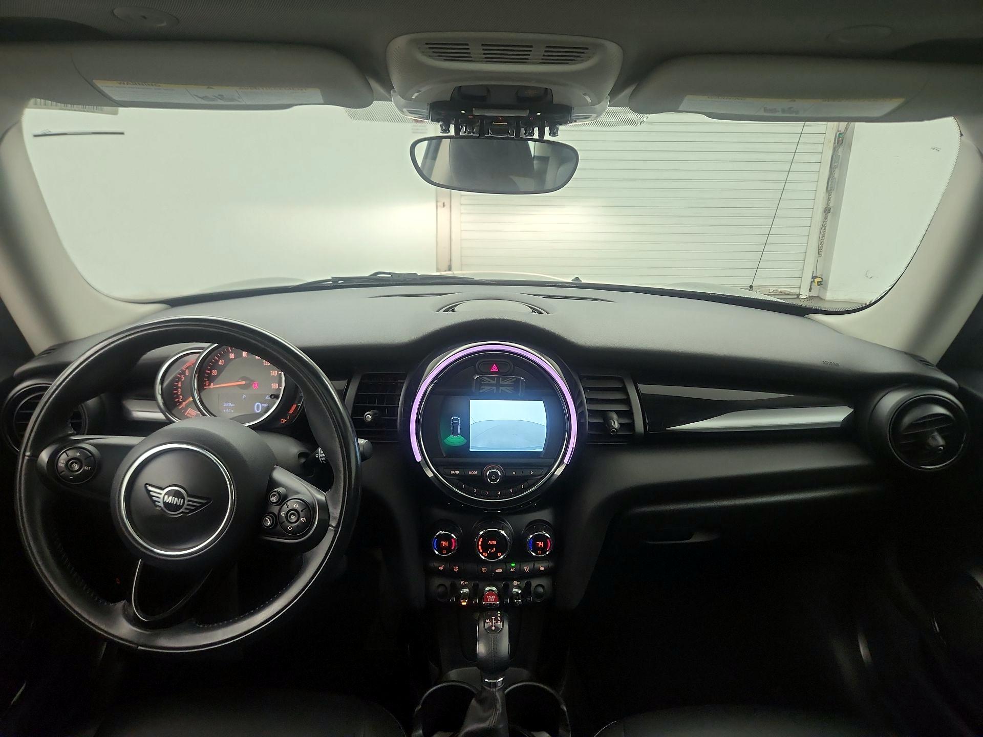 Thumbnail: 2019 MINI Cooper Hardtop - 8