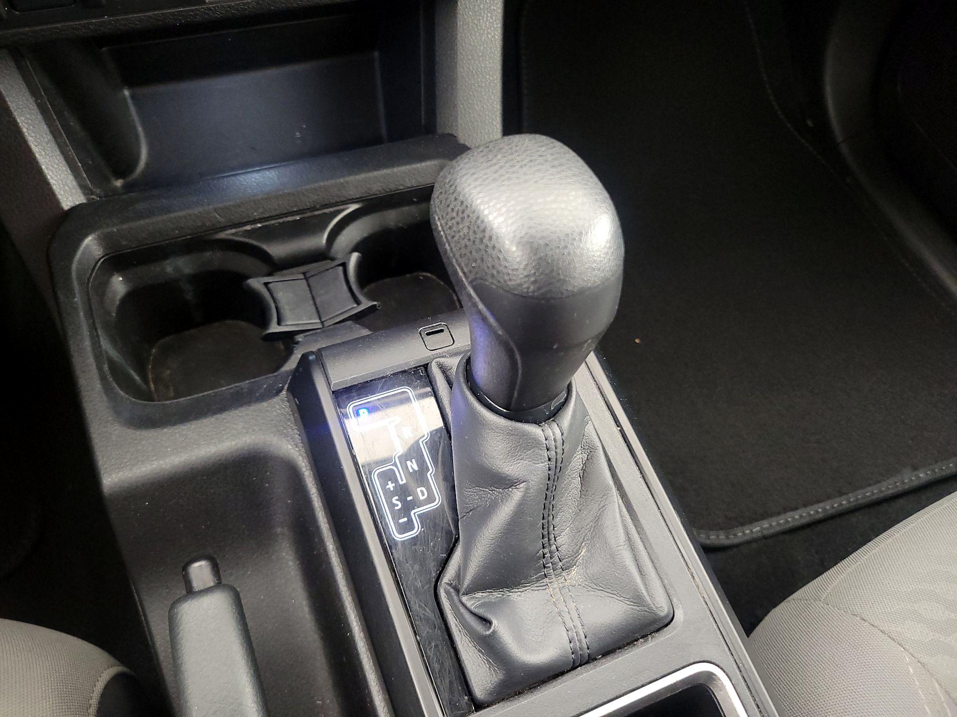 Thumbnail: 2022 Toyota Tacoma - 17