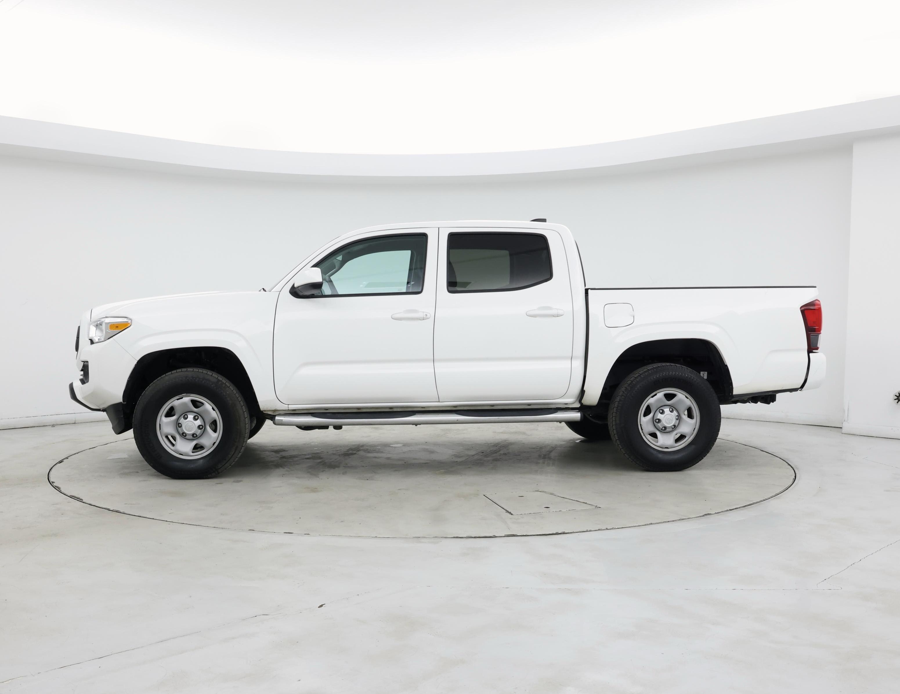 Thumbnail: 2022 Toyota Tacoma - 3