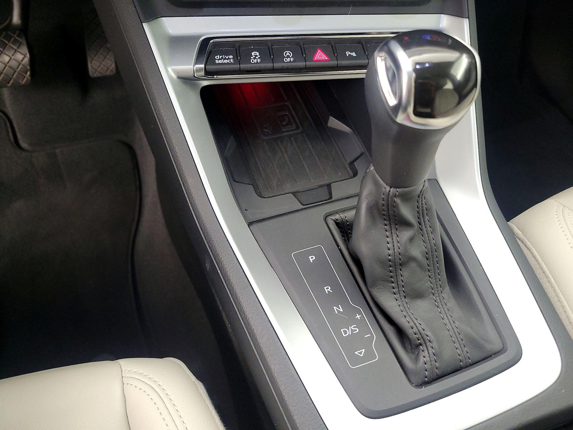 Thumbnail: 2020 Audi Q3 - 18