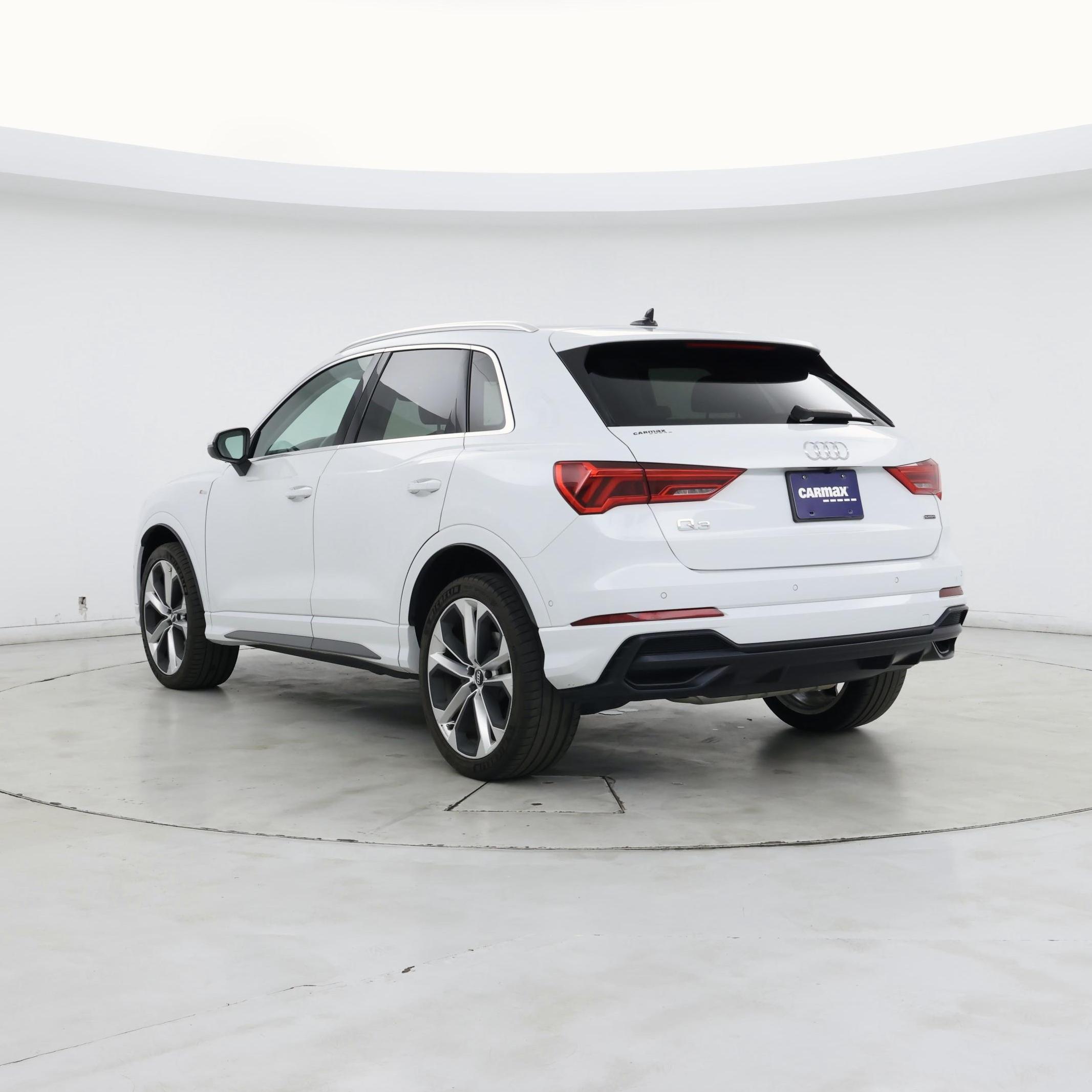 Thumbnail: 2020 Audi Q3 - 2