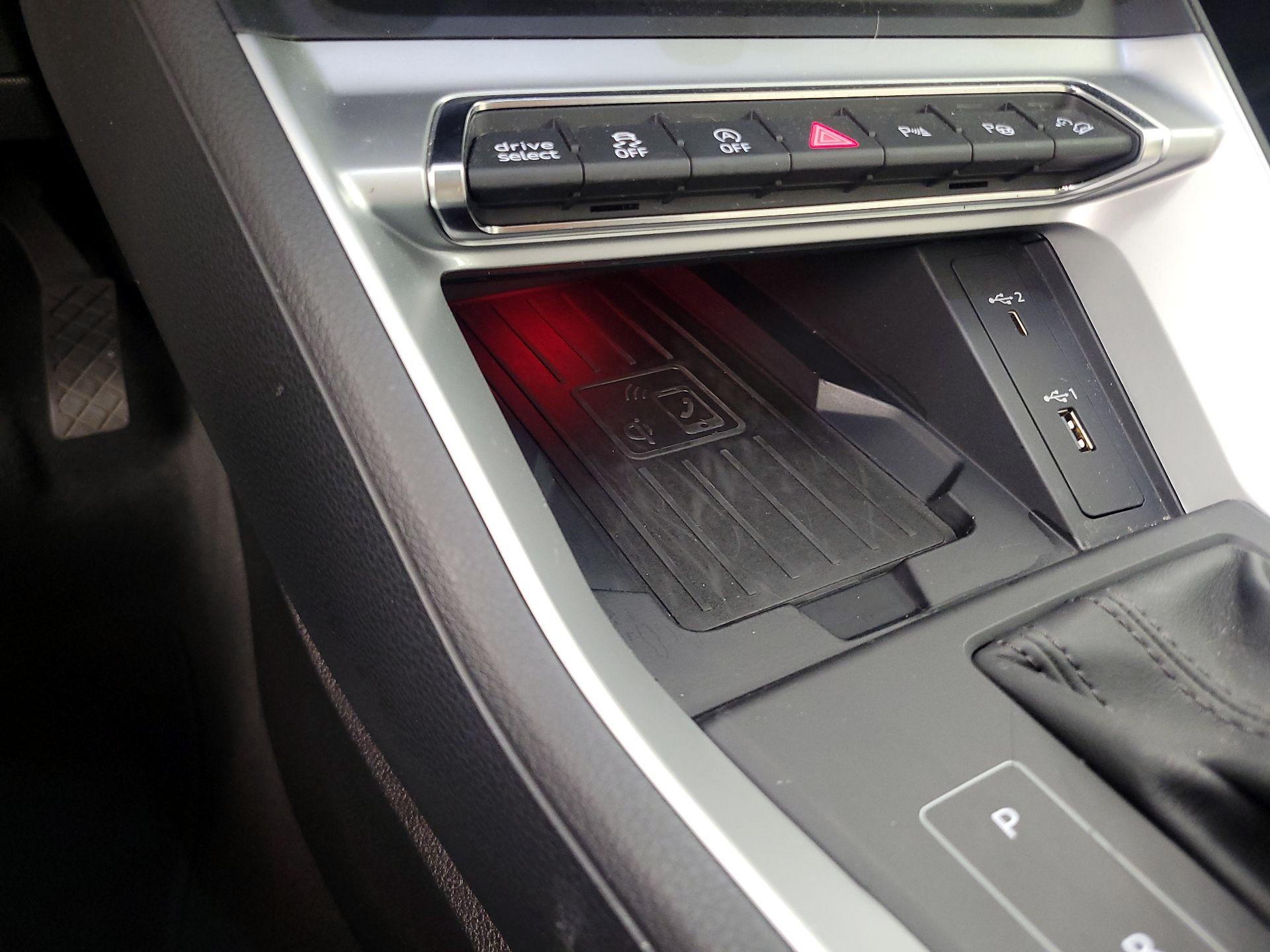 Thumbnail: 2020 Audi Q3 - 19