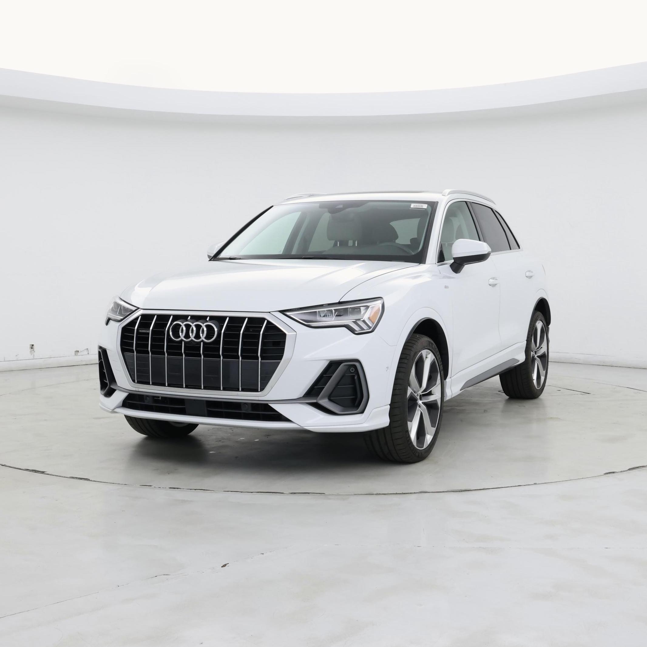 Thumbnail: 2020 Audi Q3 - 4