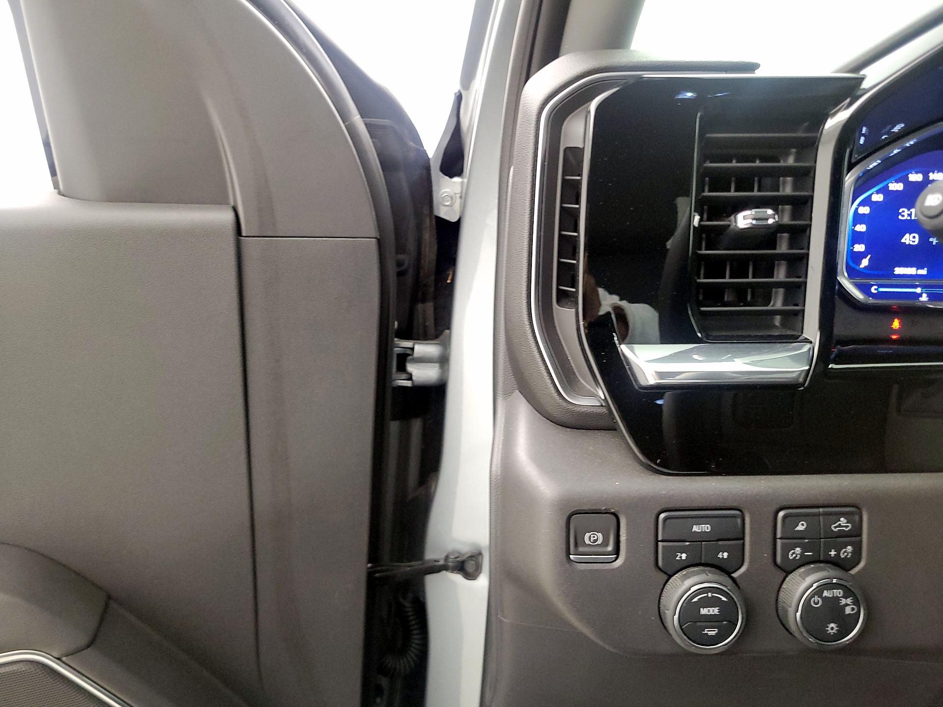 Thumbnail: 2023 Chevrolet Silverado 1500 - 13