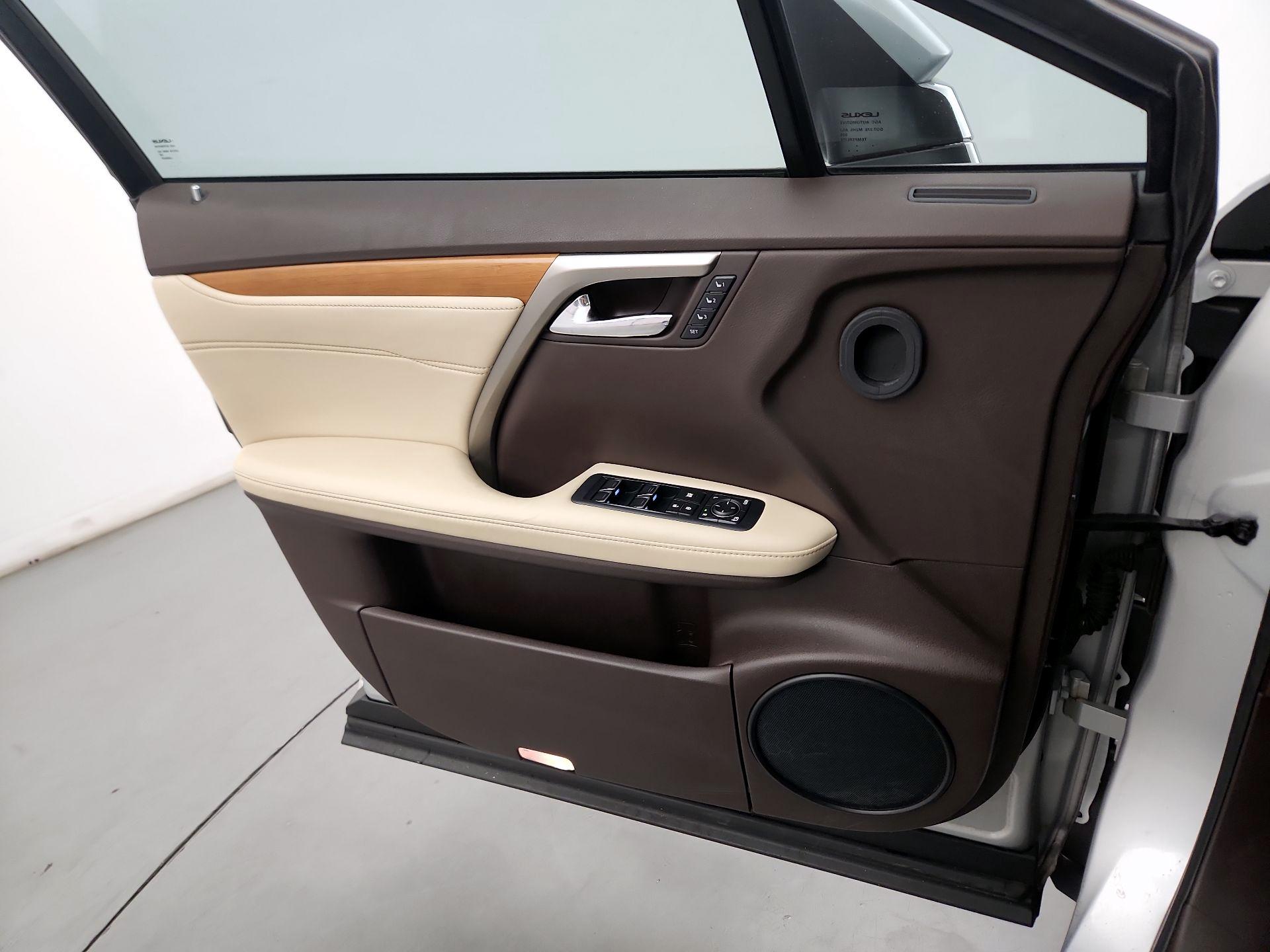 Thumbnail: 2016 Lexus RX - 10