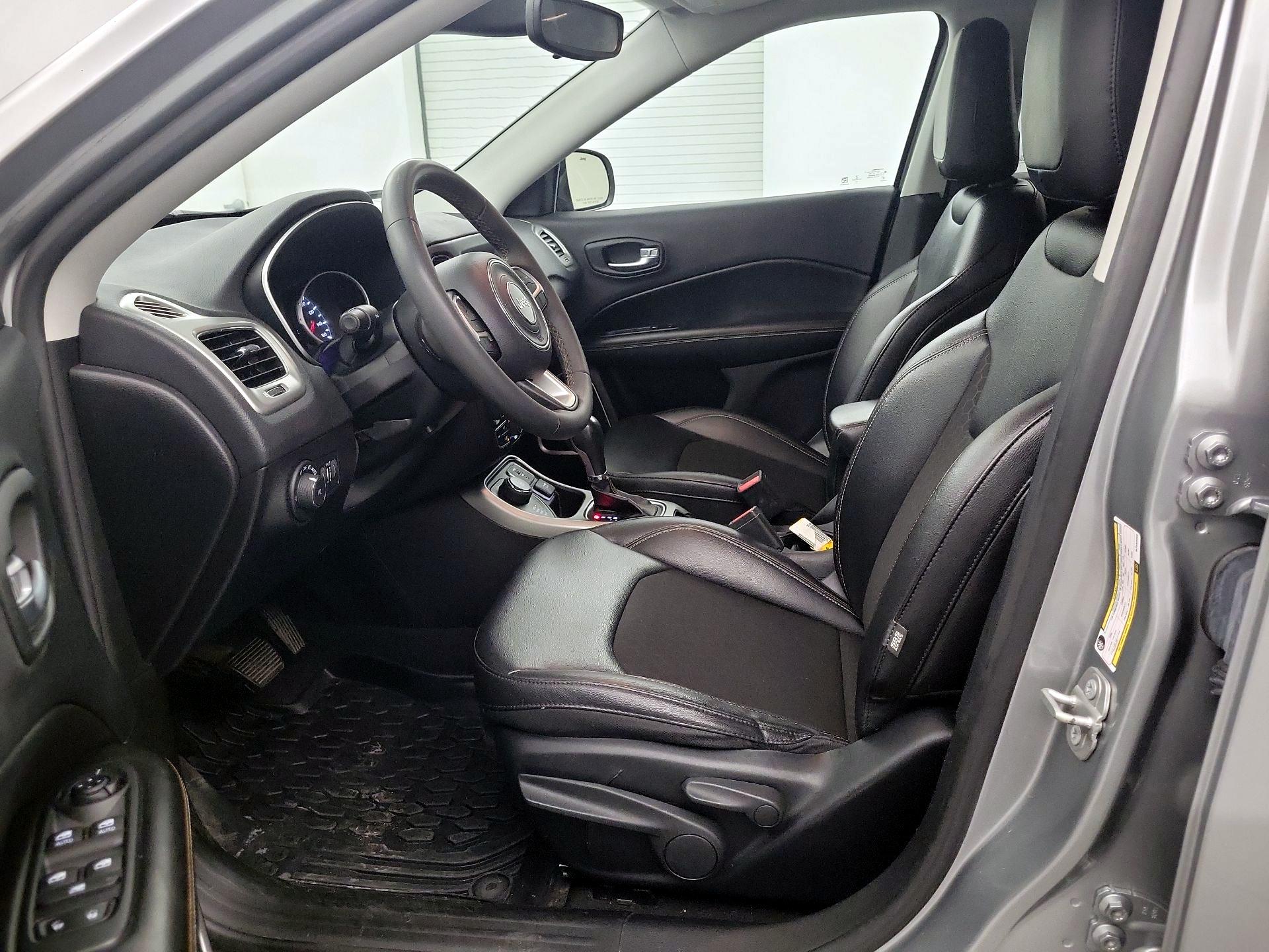 Thumbnail: 2021 Jeep Compass - 9