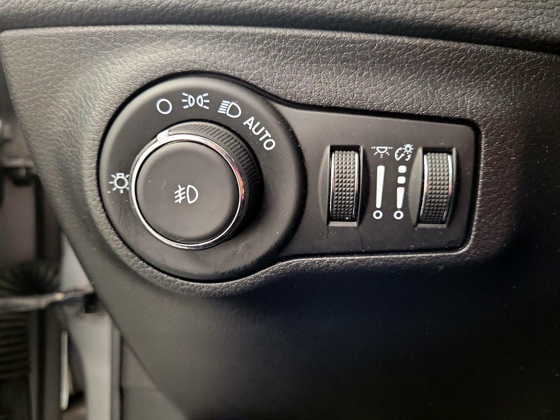 Thumbnail: 2021 Jeep Compass - 11