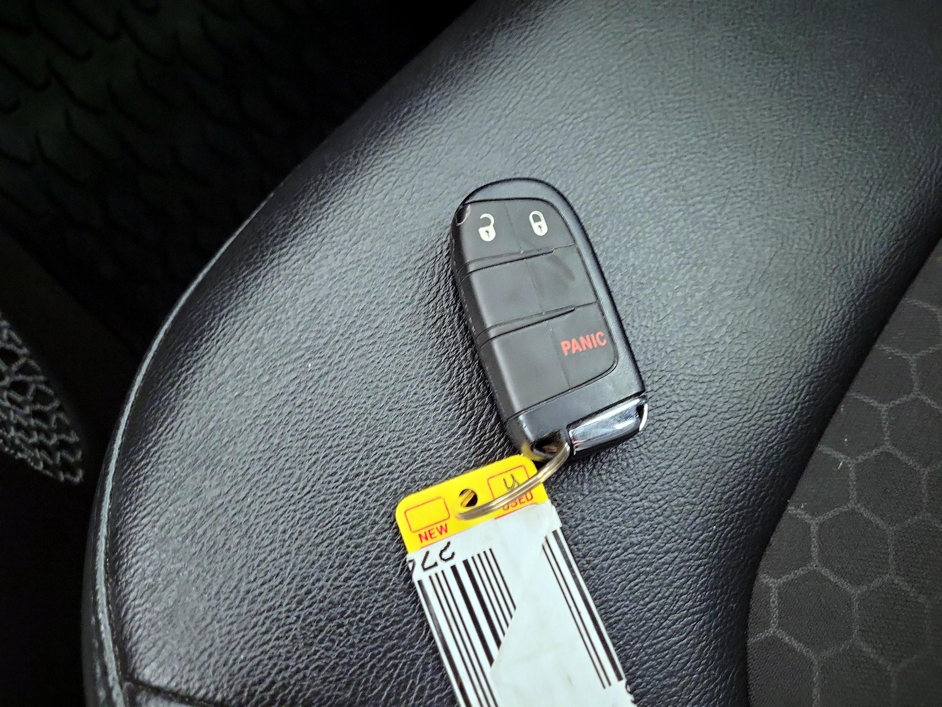 Thumbnail: 2021 Jeep Compass - 20