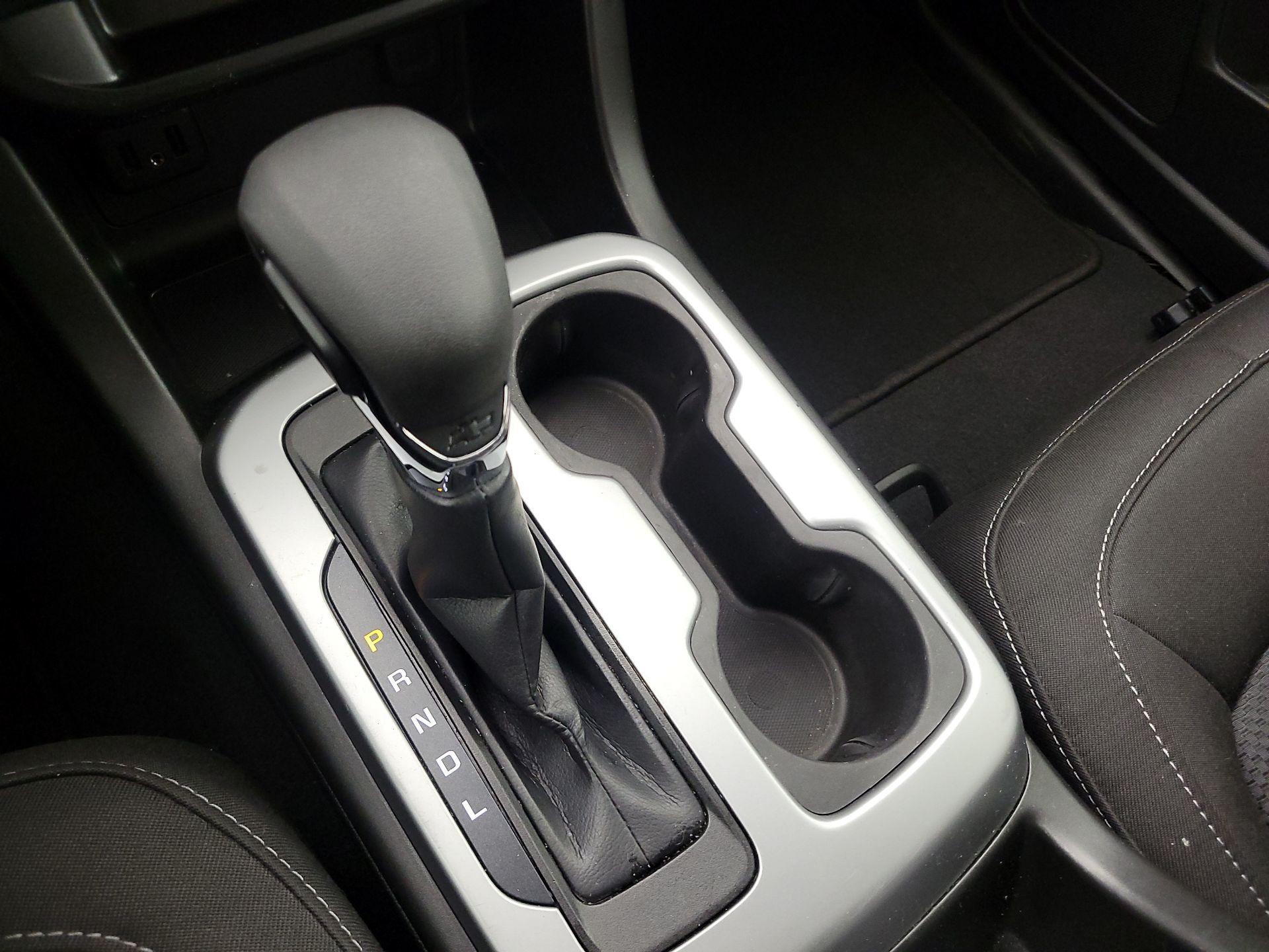 Thumbnail: 2022 Chevrolet Colorado - 17