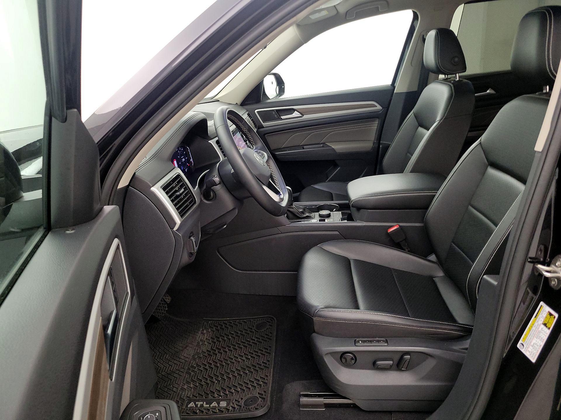 Thumbnail: 2023 Volkswagen Atlas - 11