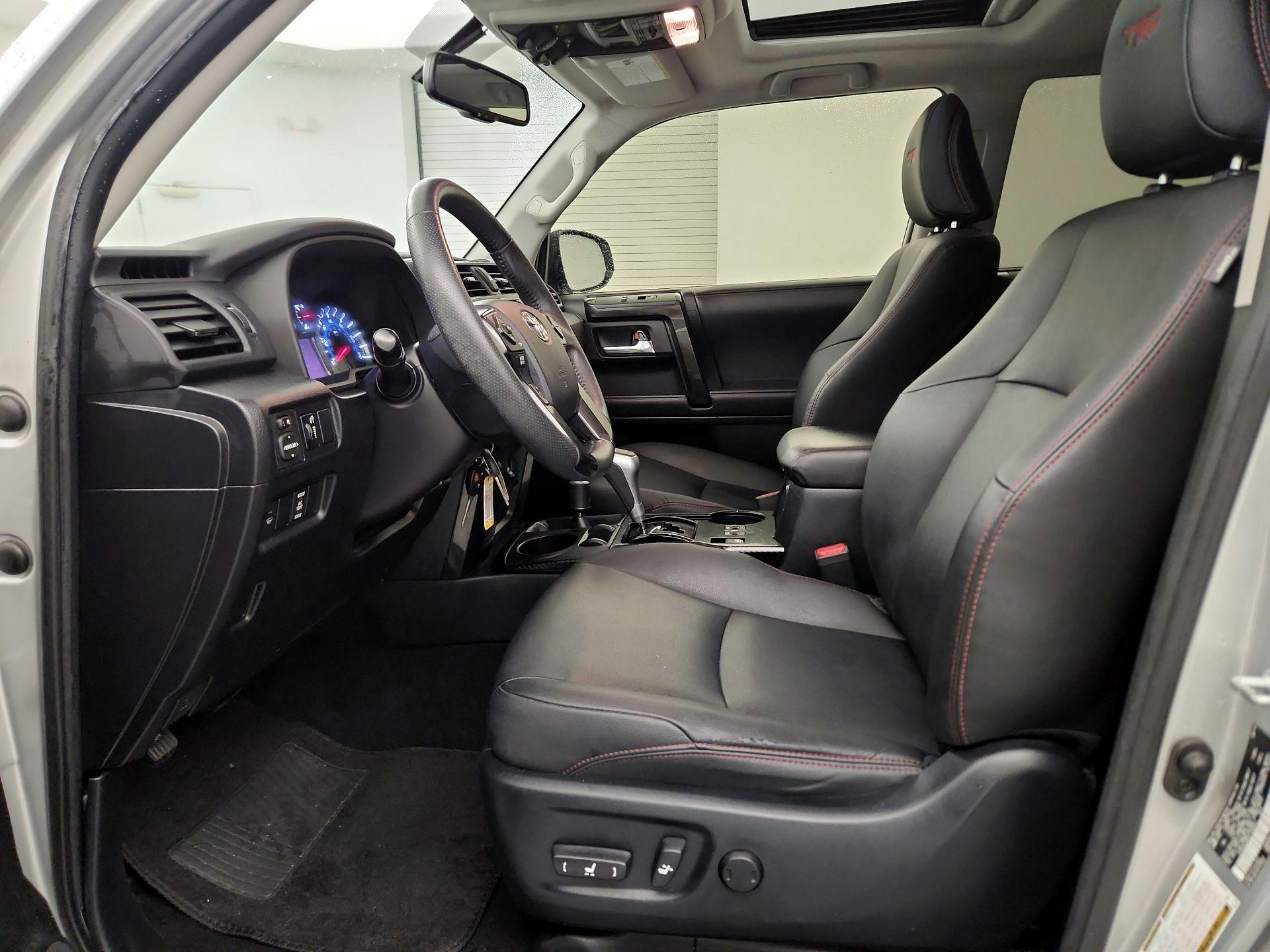 Thumbnail: 2019 Toyota 4Runner - 9