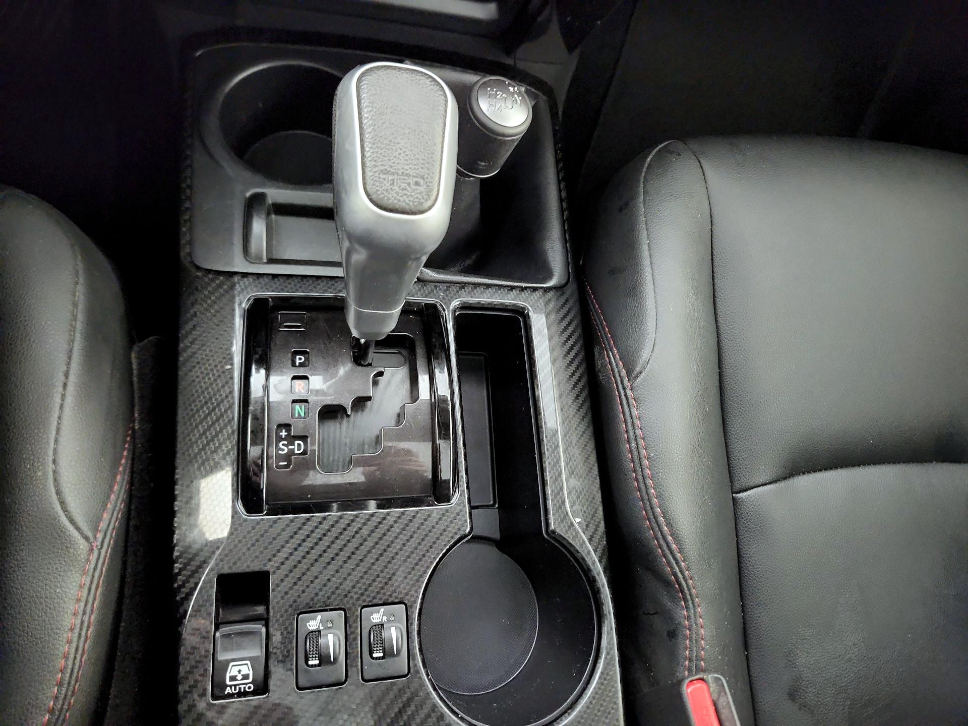 Thumbnail: 2019 Toyota 4Runner - 15