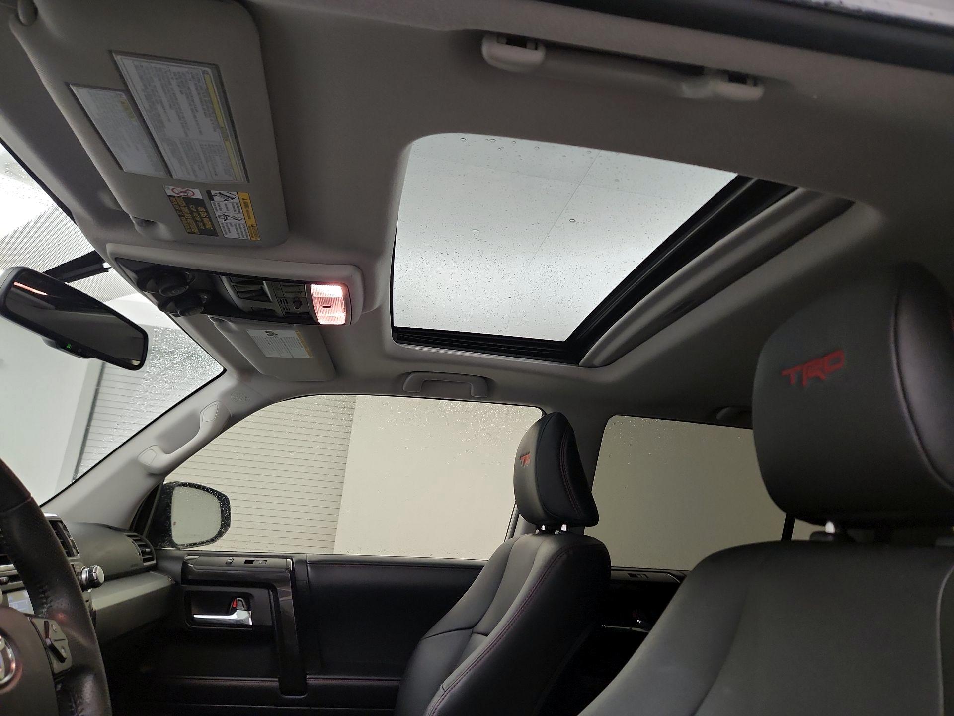 Thumbnail: 2019 Toyota 4Runner - 17