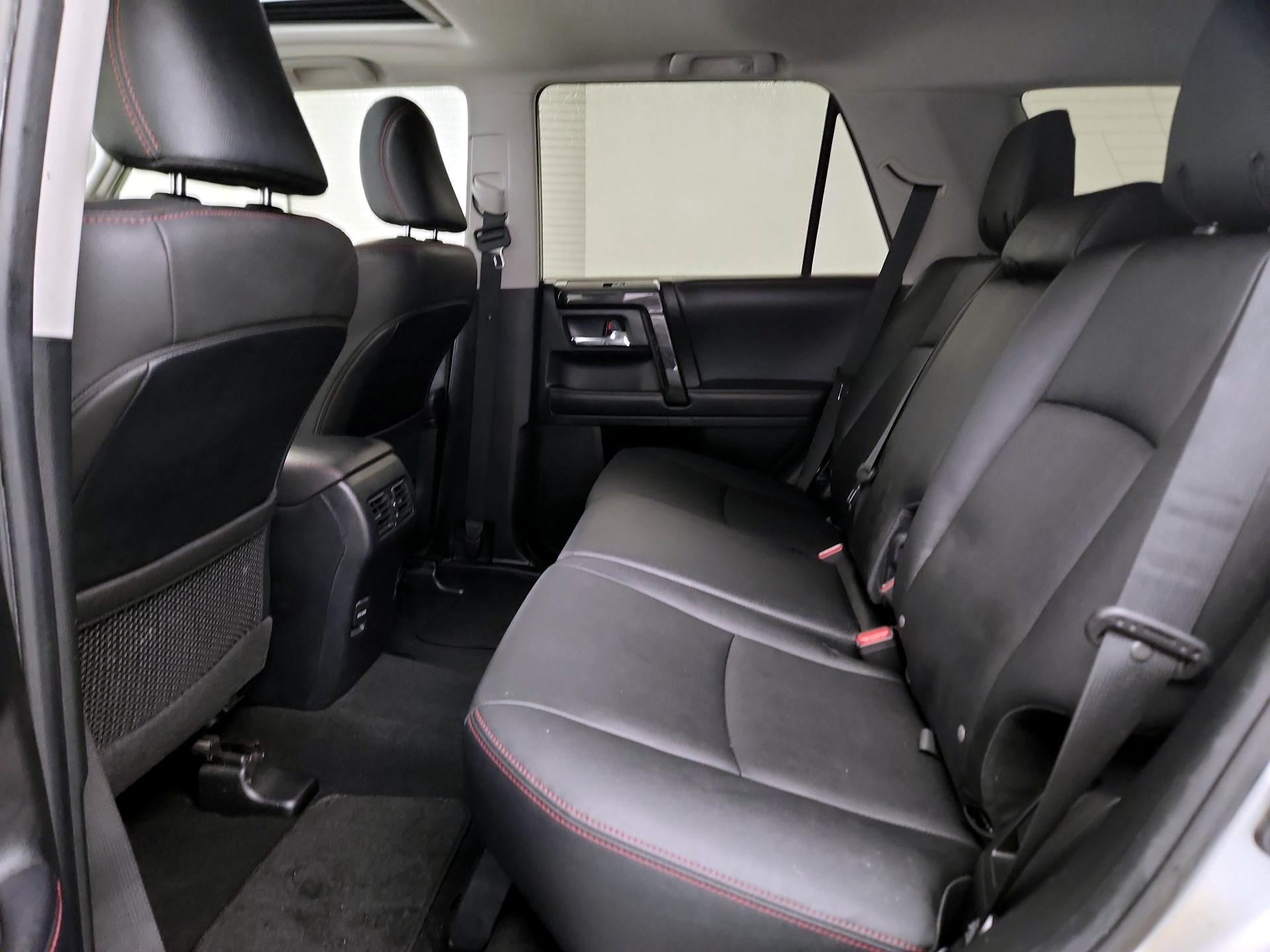 Thumbnail: 2019 Toyota 4Runner - 18