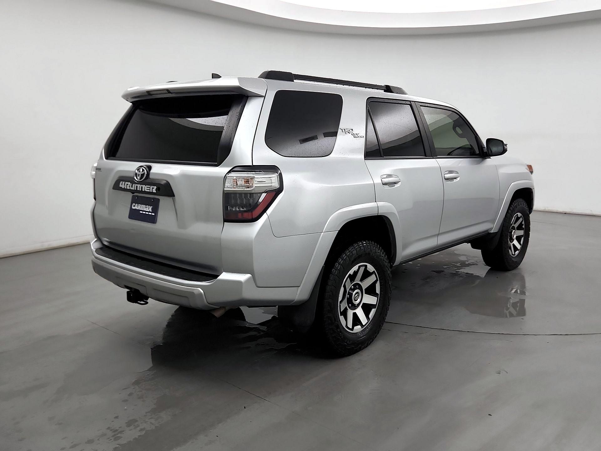 Thumbnail: 2019 Toyota 4Runner - 5