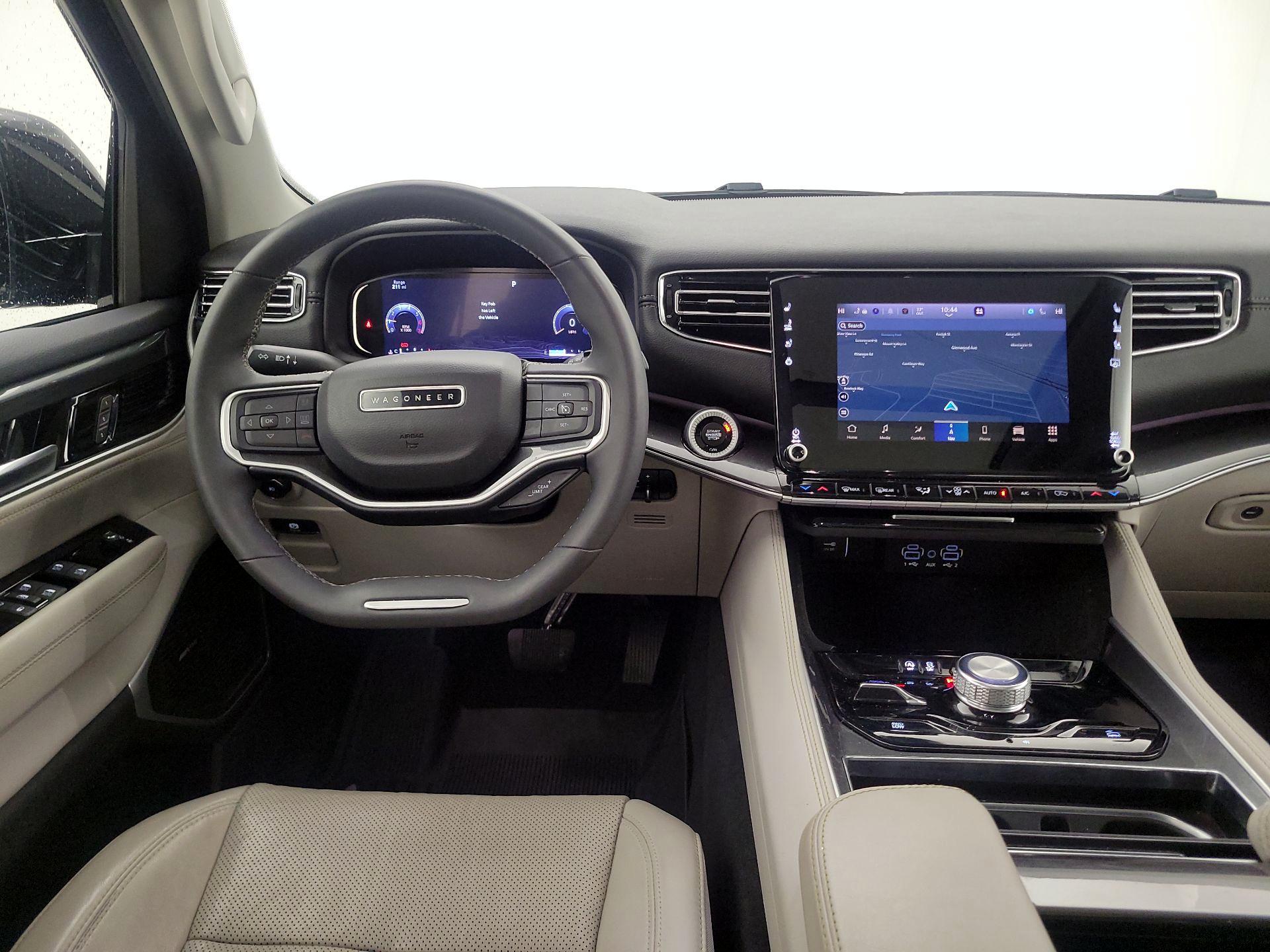 Thumbnail: 2023 Jeep Wagoneer - 10